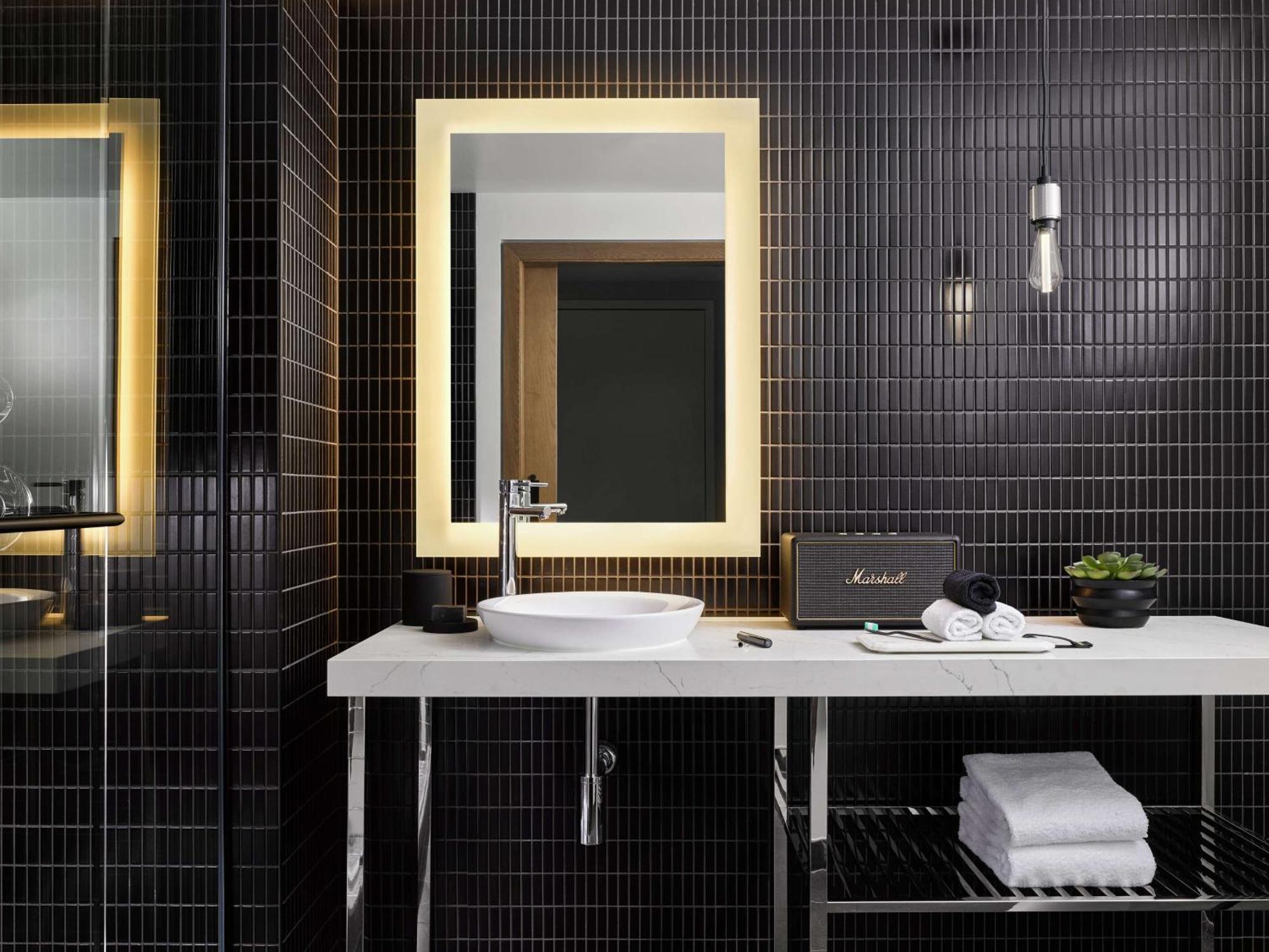 The Sound Belltown, Tapestry Collection Hotel