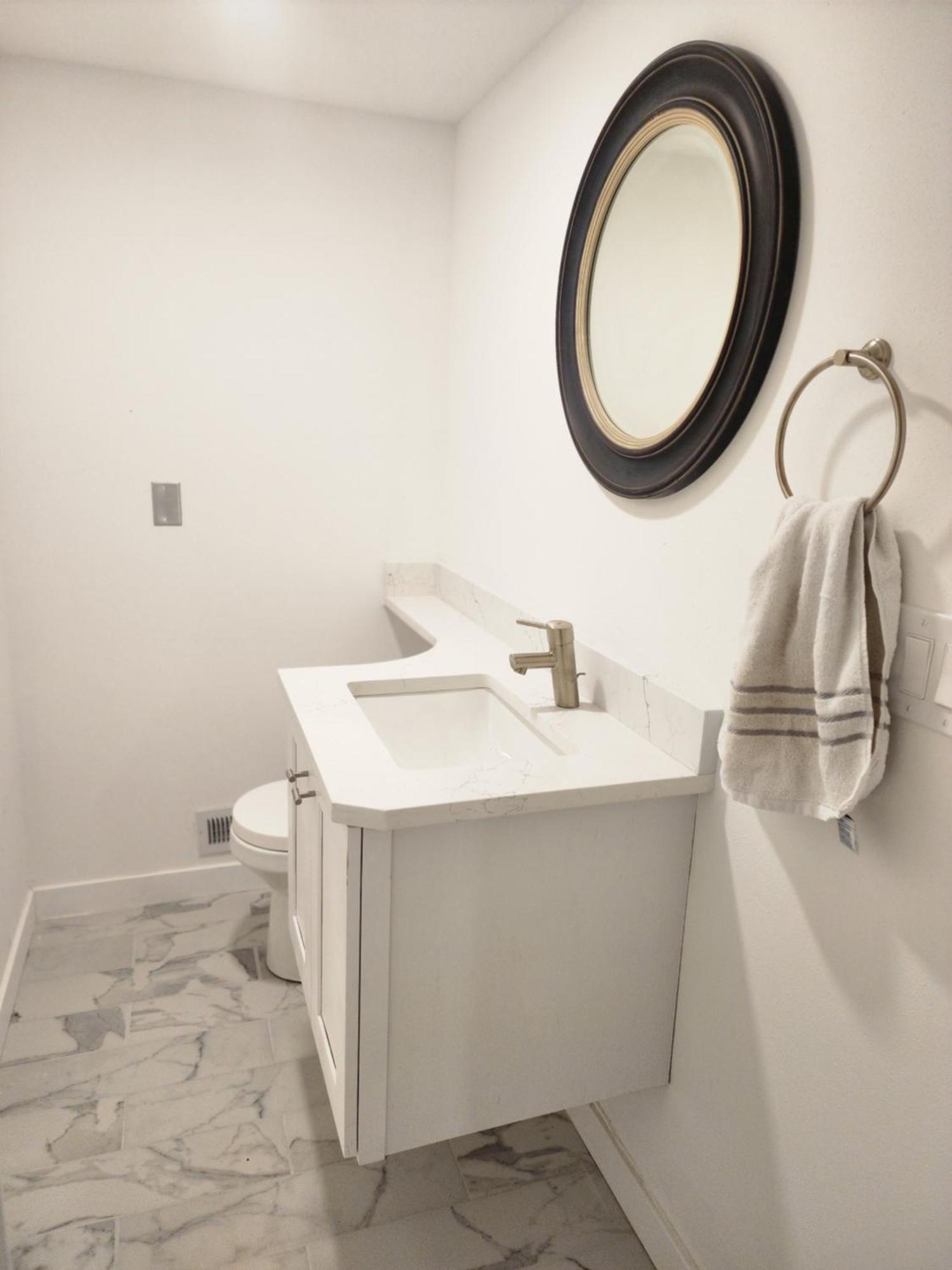Homesmart: Cozy Charm Meets High-tech In Prime Area Seattle