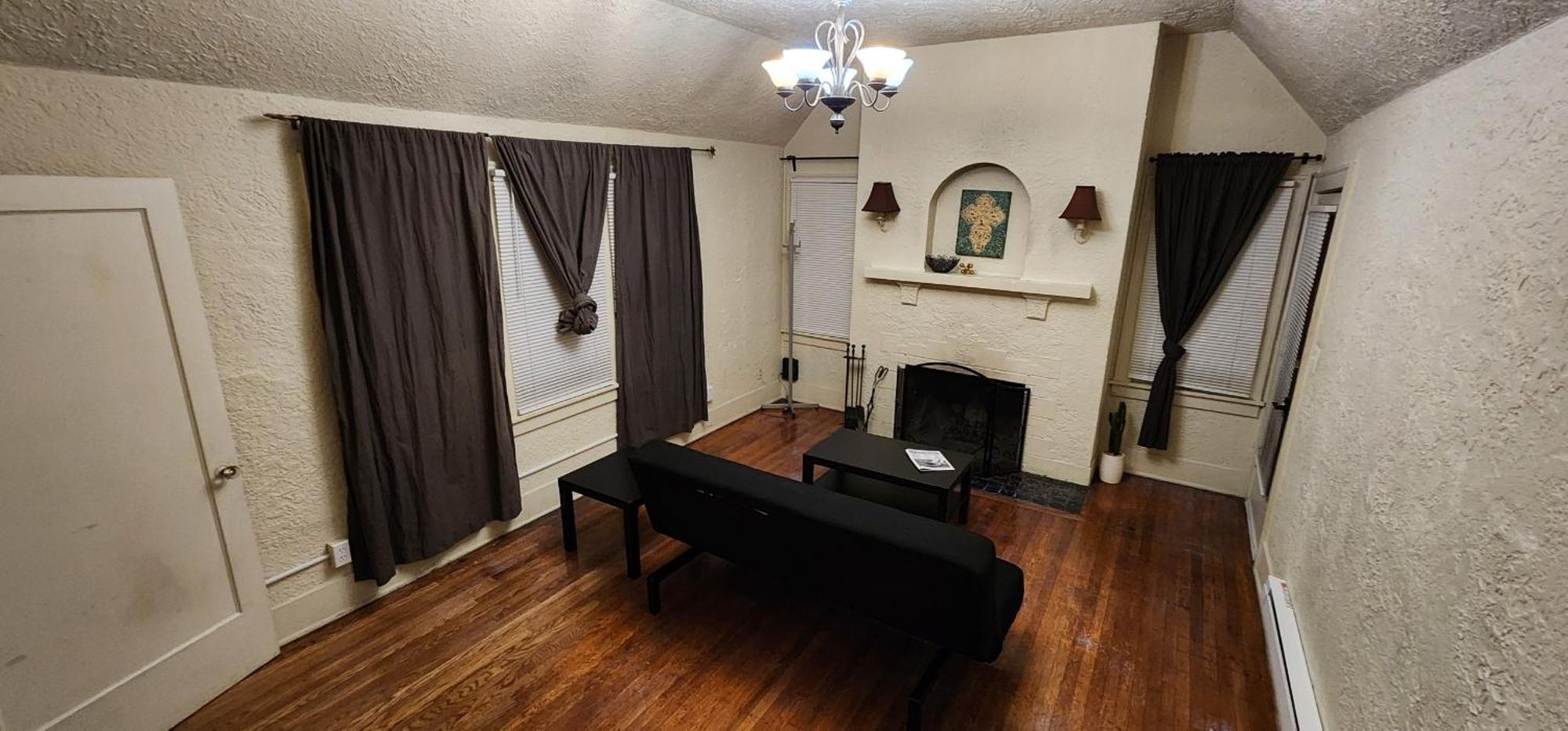 Apartment Charming Tudor Union Uw Downtown Seattle