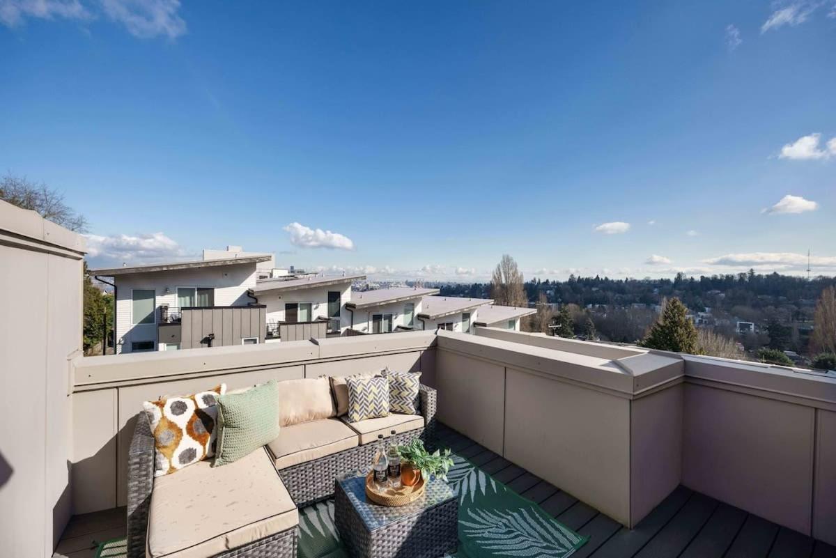 Newly Modern 2b2b Near Seatac - Golf Course * Seattle