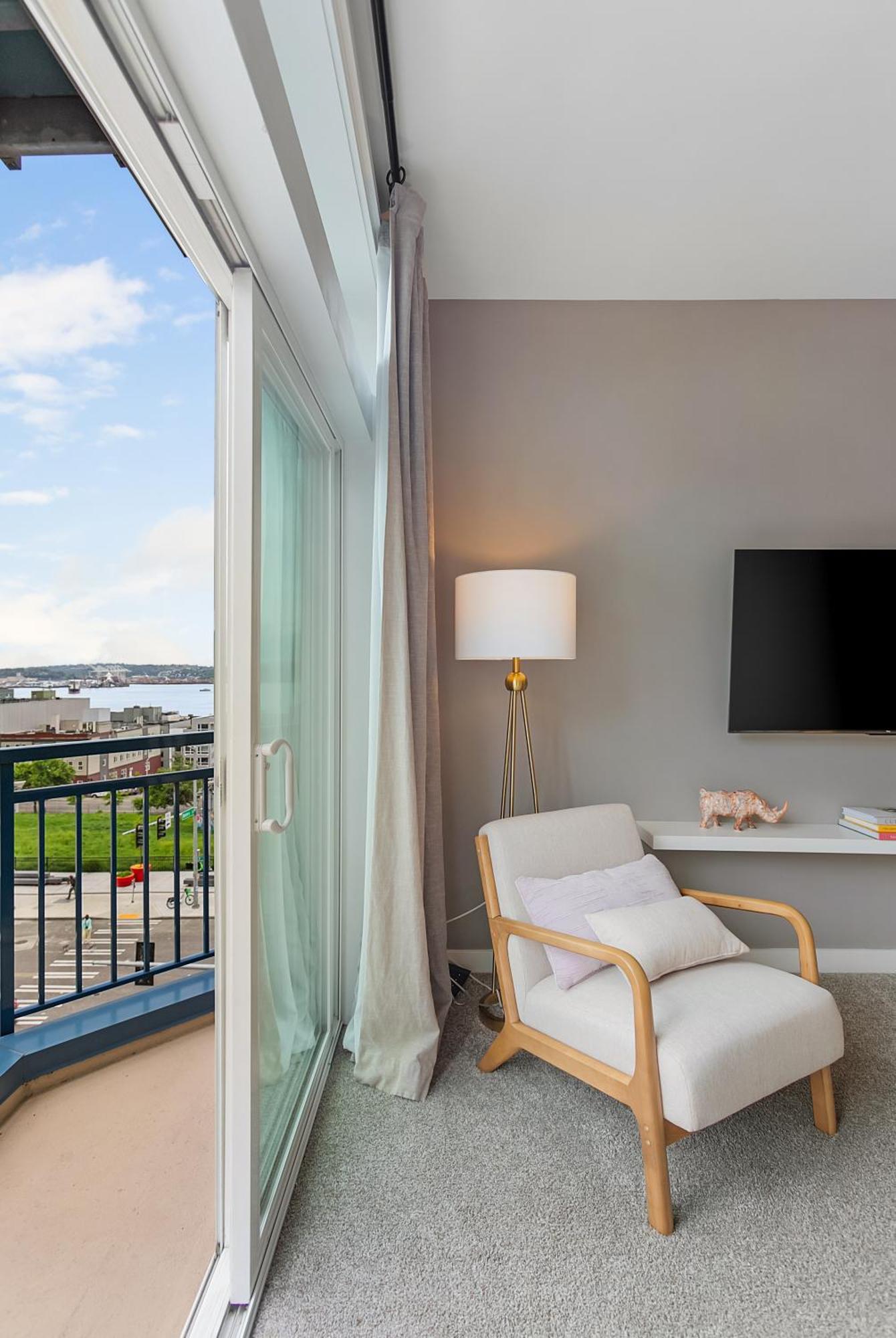 Apartment Belltown Perch, Explore Like A Local 99 Walkscore