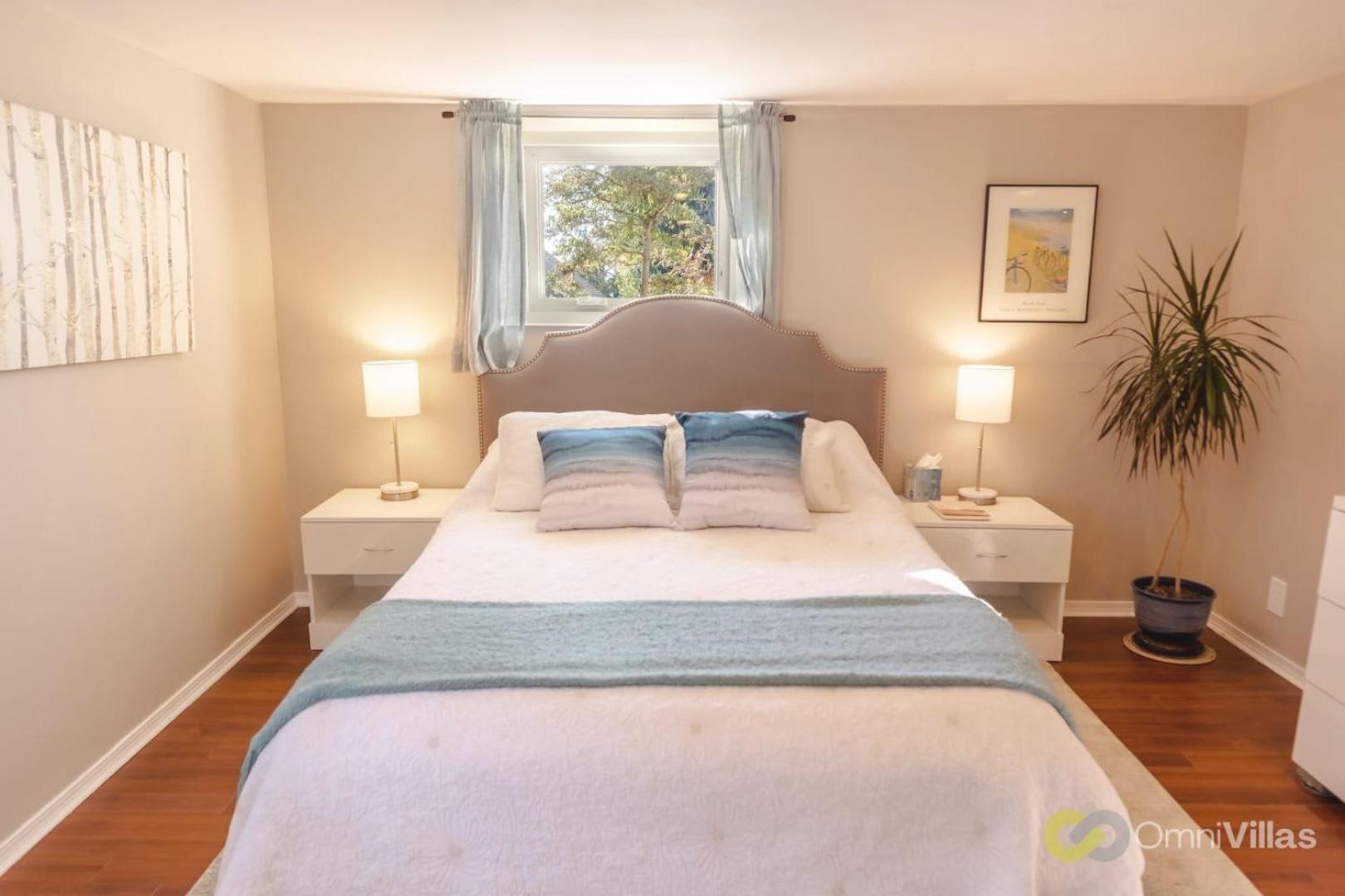 Gorgeous 1 Bedroom Space *
