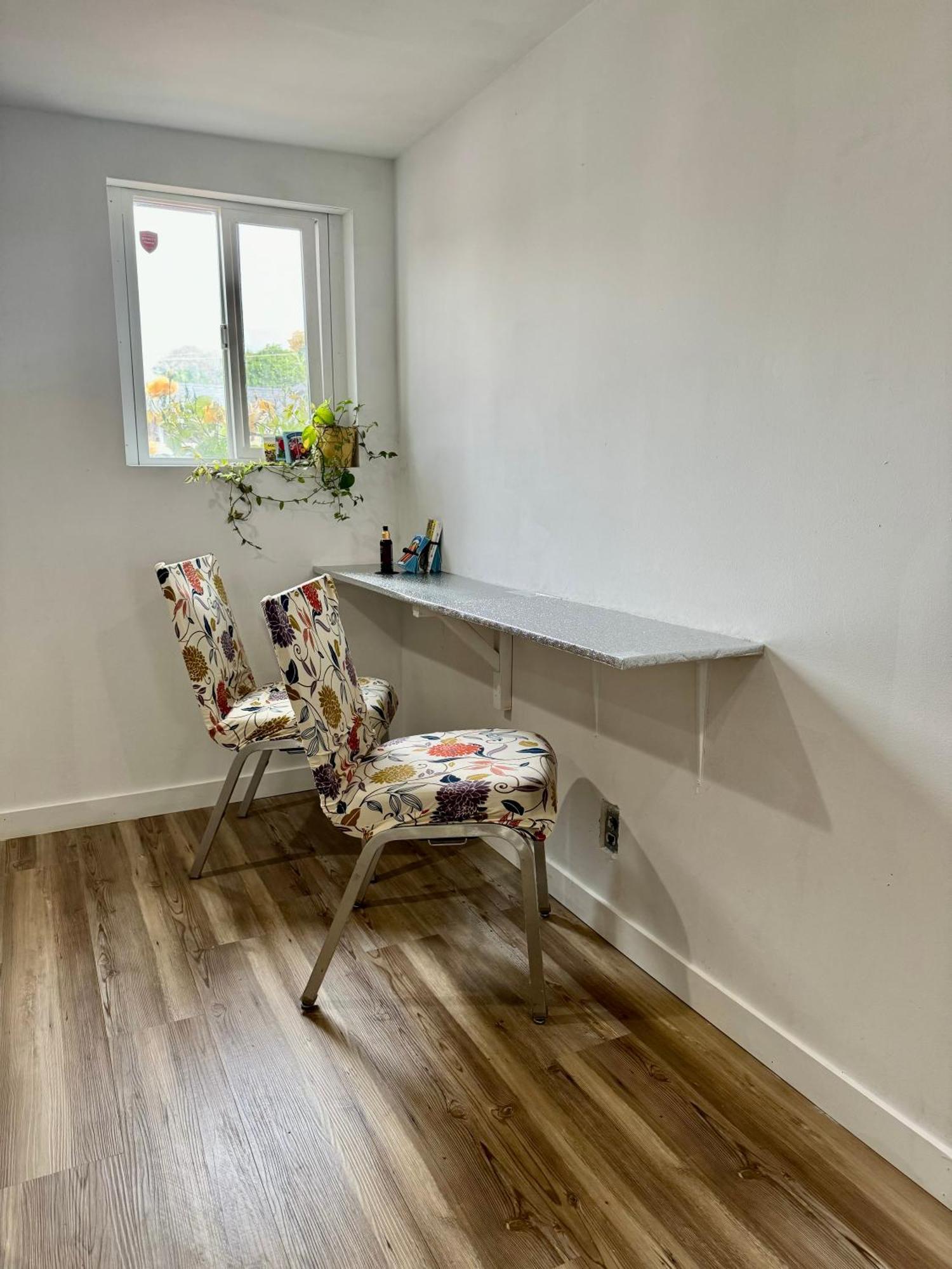 Tiny Private At The Upper Level Of A Big House With Shared Bathroom