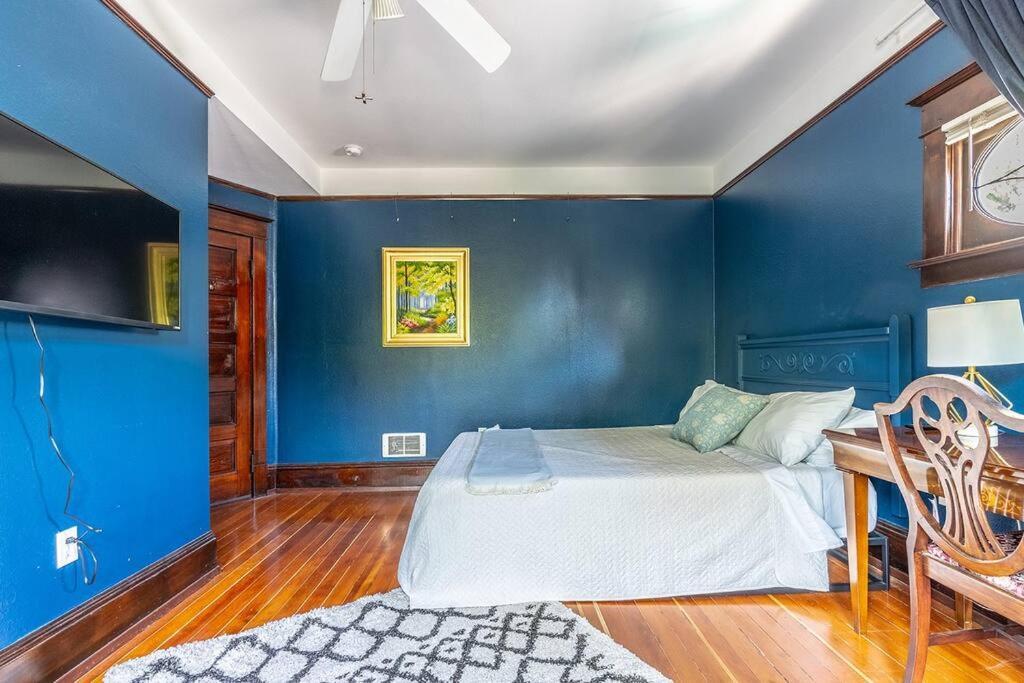 Charming In Capitol Hill - Foxglove Rm 4 *