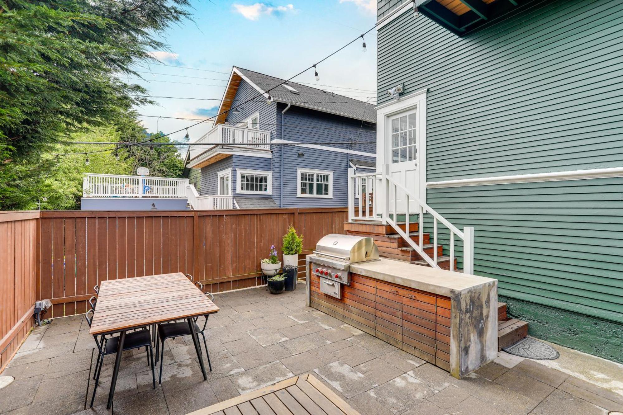 Queen Anne With Patio Walk To Restaurants *