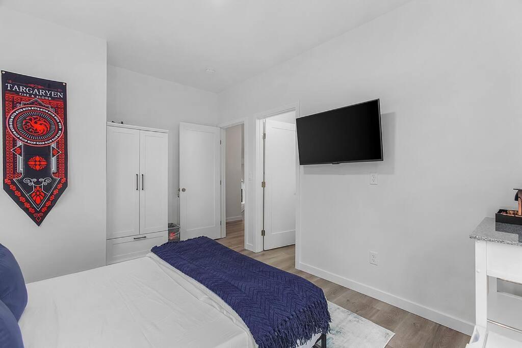 Apartment Vermithor's Bronze Ember Sweet Seattle