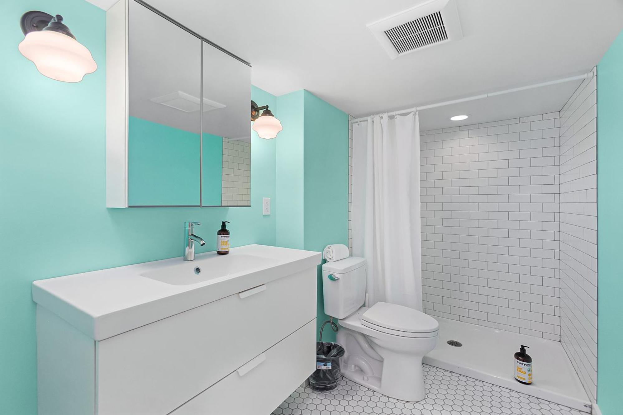 Phinney's Newest Family House With Bbq * Seattle