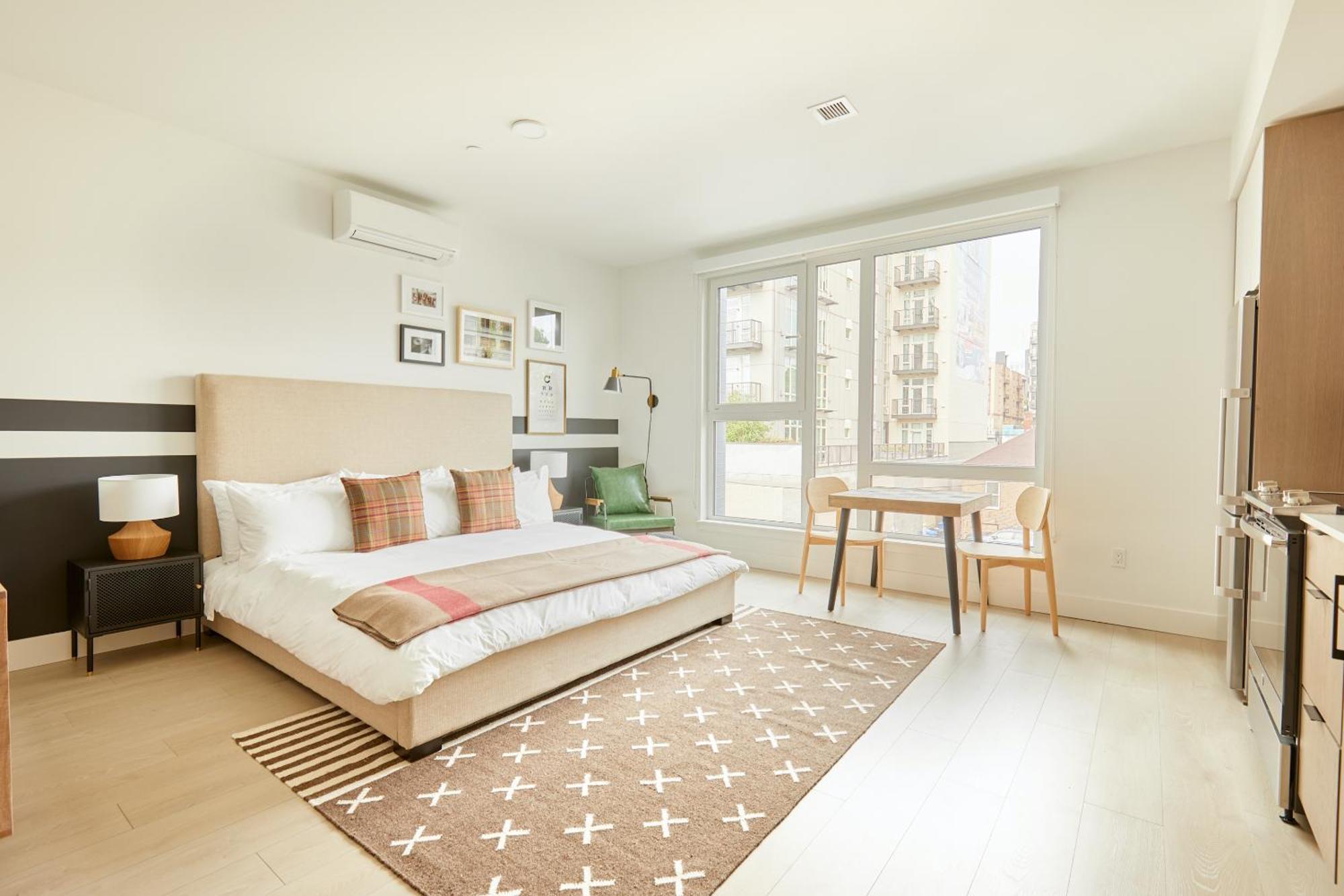 Sonder At Solis 4*