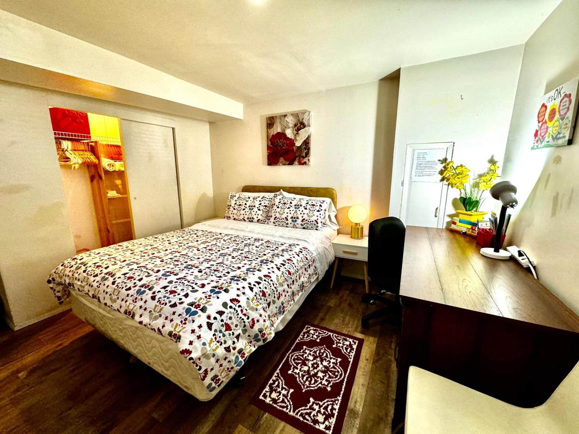 Homestay Cozy Private With Shared Bathroom On The 1st Floor - Conveniently Located Near Seatac Airport And Downtown
