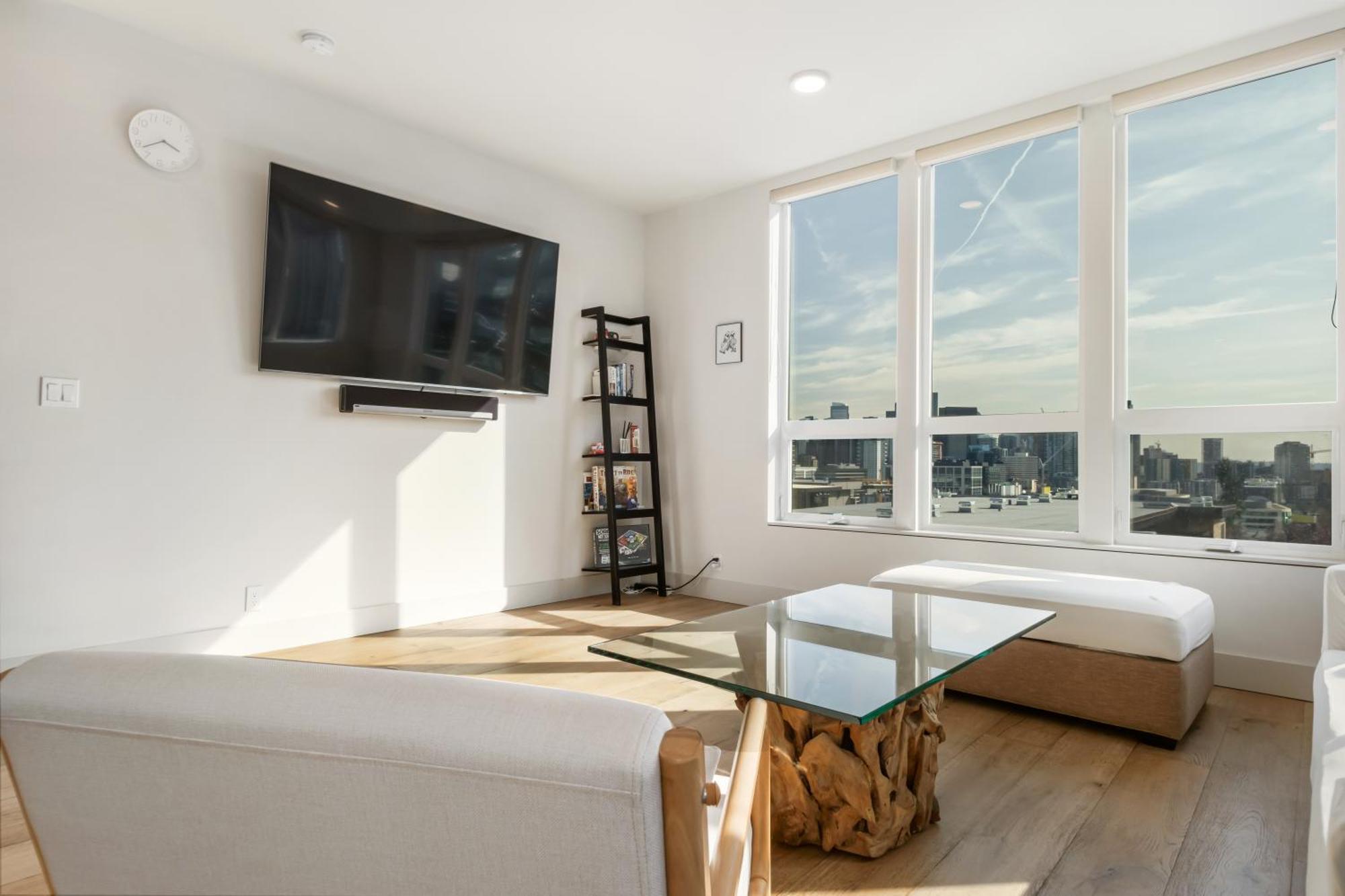 Apartment Modern Townhome With Space Needle View