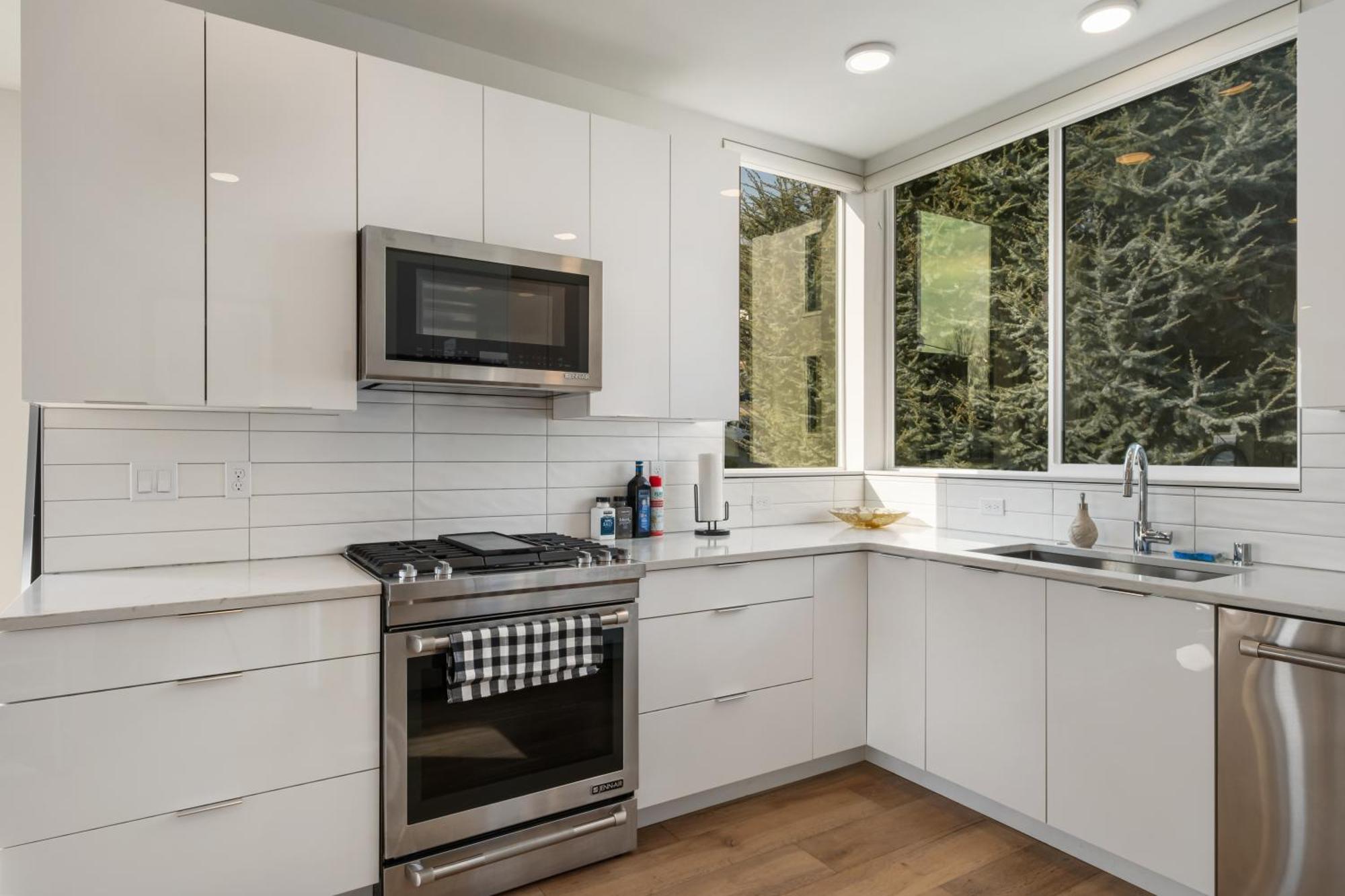 Apartment Modern Townhome With Space Needle View