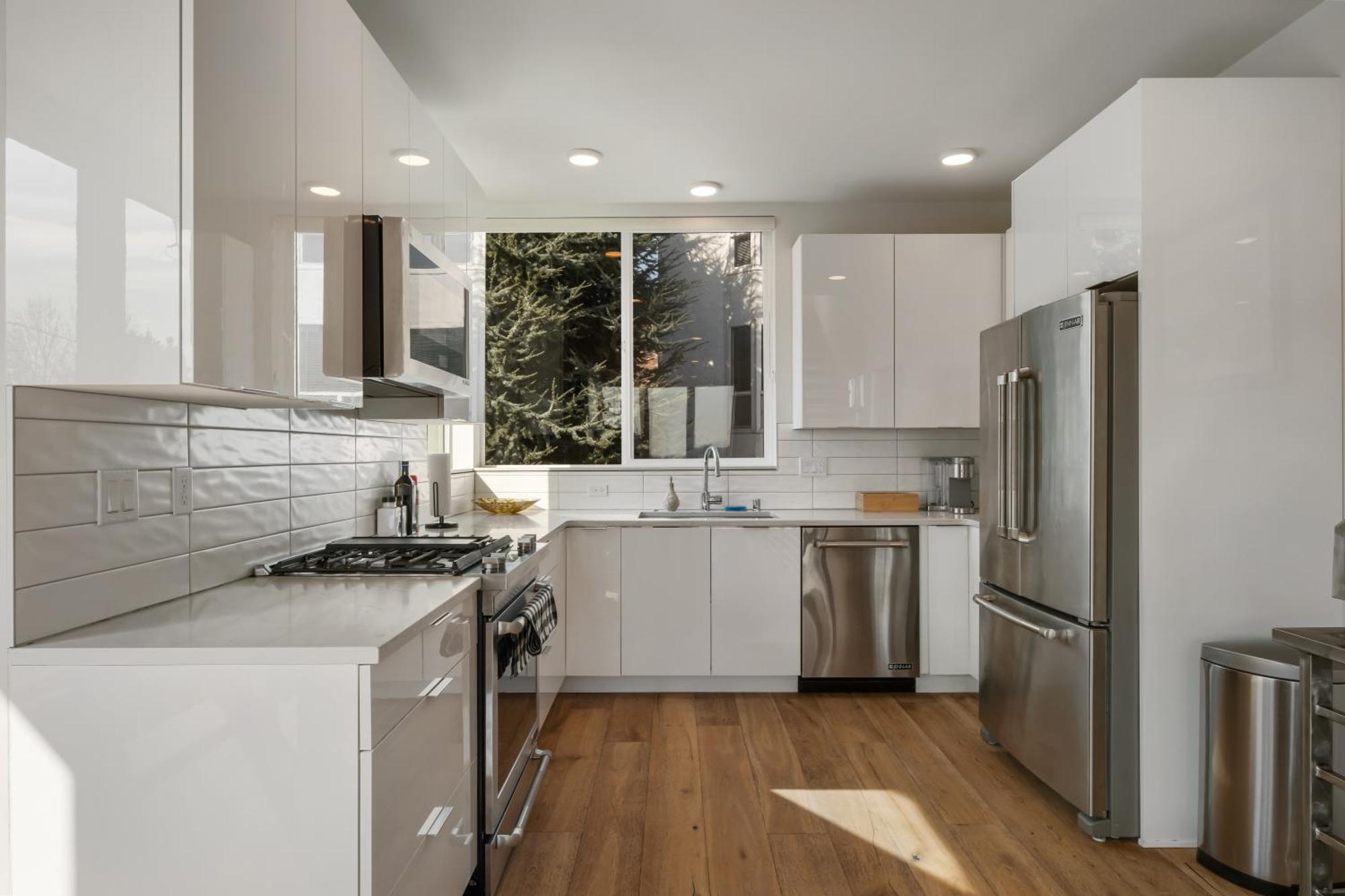 Apartment Modern Townhome With Space Needle View *