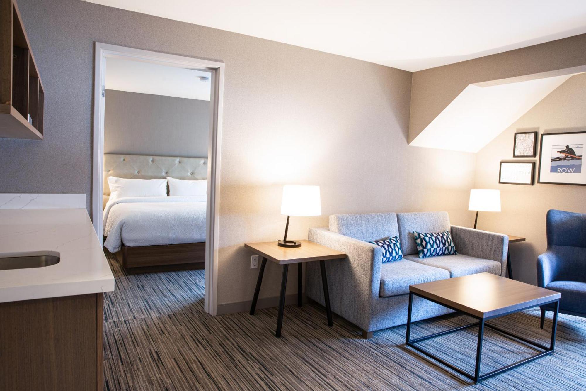 Hotel Four Points By Sheraton Downtown Center 3*