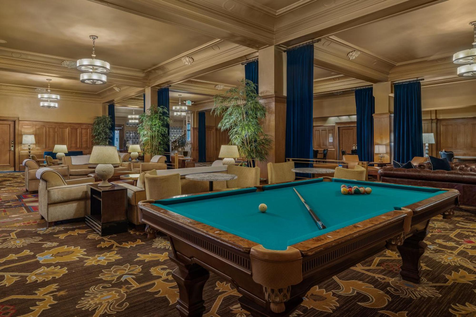 Arctic Club Hotel