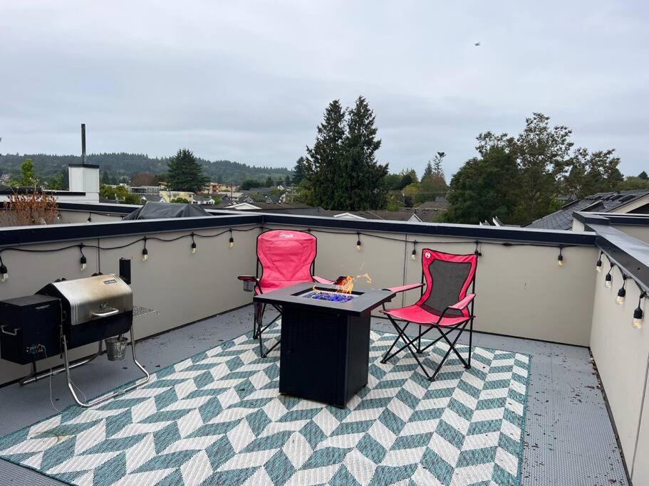 Apartment Modern 2 Bedroom Townhome *