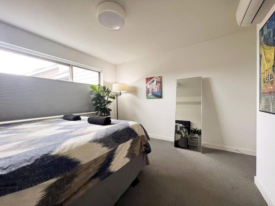 Modern 2 Bedroom Townhome
