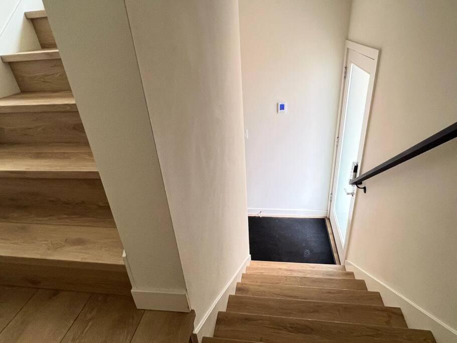 Modern 2 Bedroom Townhome * Seattle