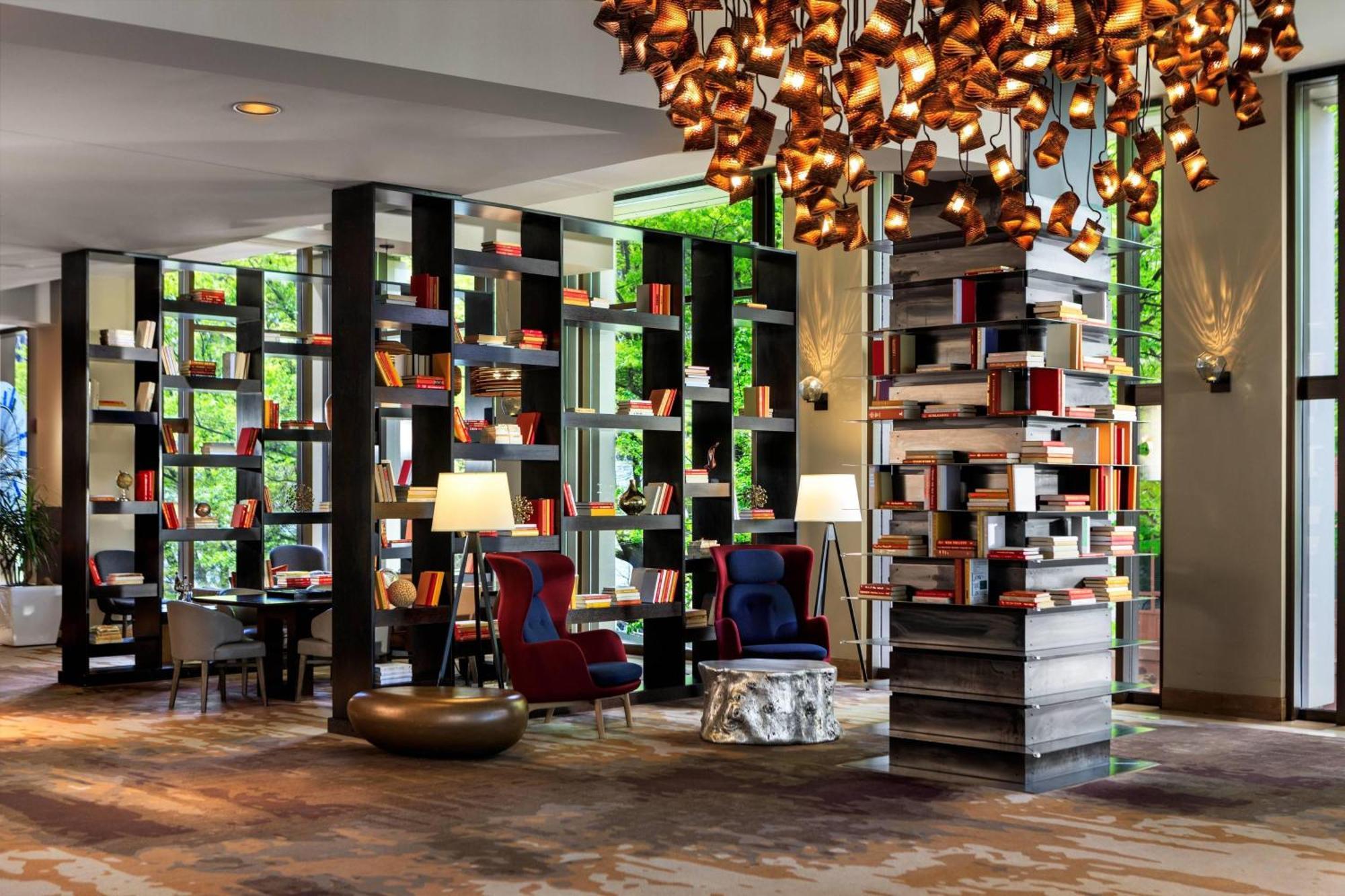 Renaissance Hotel