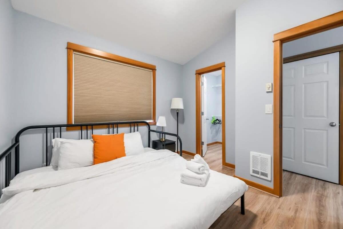 Urban Oasis- Central 2 Bedroom Unit, Walking Distance To Seattle's Top Attractions Holiday home