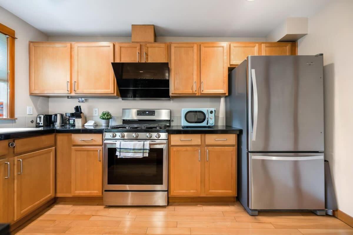 Urban Oasis- Central 2 Bedroom Unit, Walking Distance To Seattle's Top Attractions Holiday home Seattle