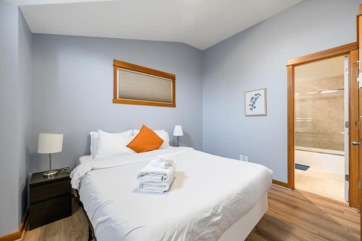 Urban Oasis- Central 2 Bedroom Unit, Walking Distance To Seattle's Top Attractions Holiday home *