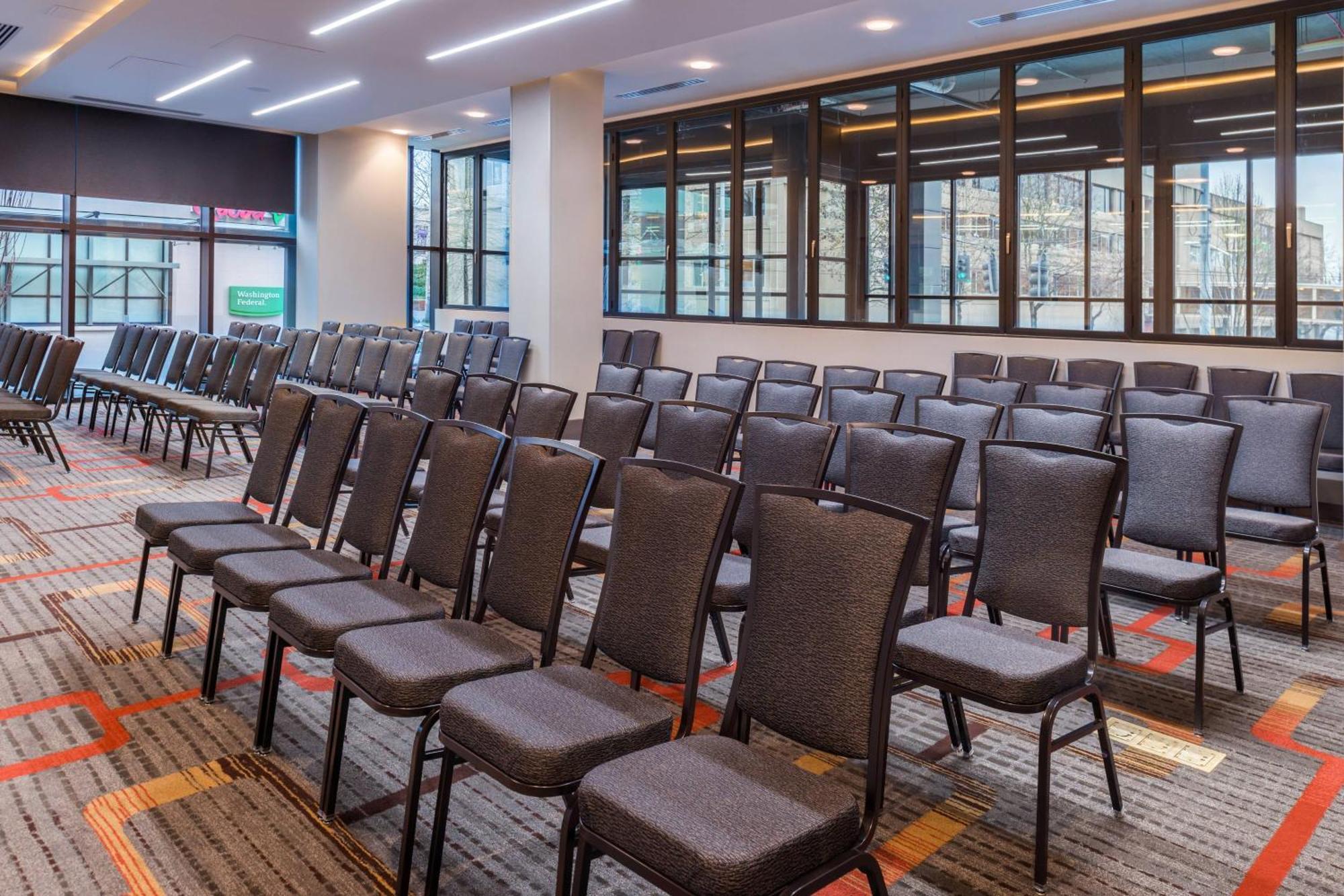 By Marriott District 3* Seattle