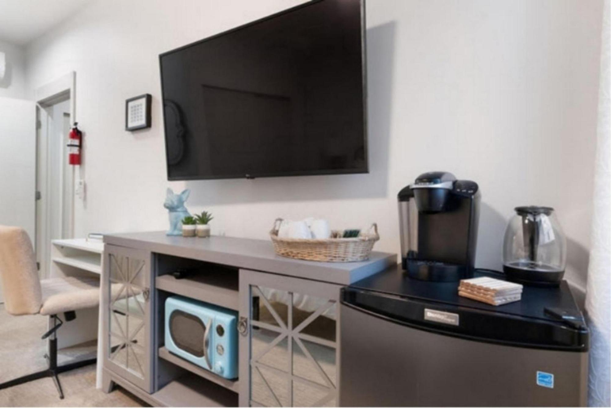Private In Shared Home: The Canal 15a By Betterstay