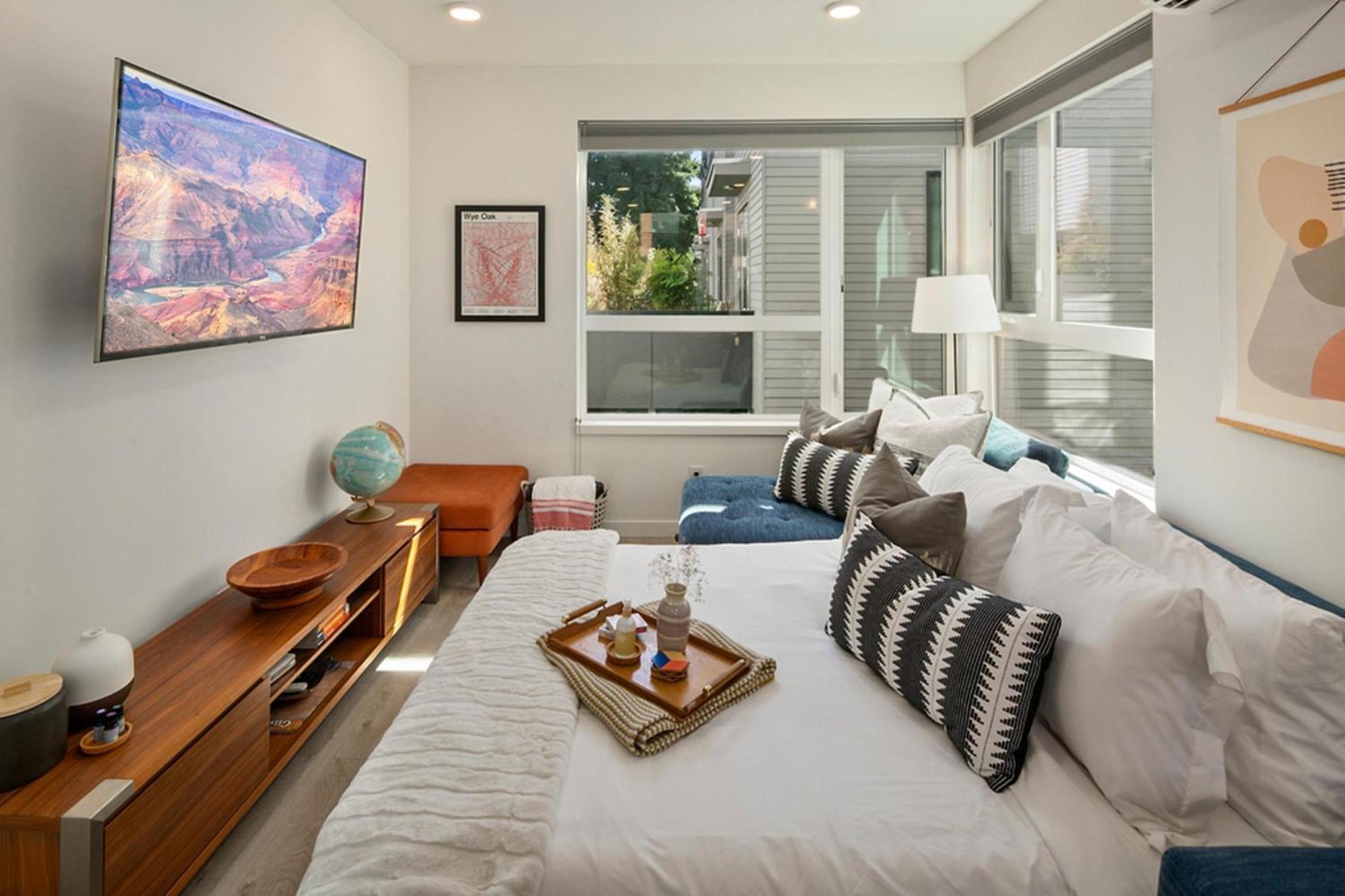 Urban Abode 18 By Betterstay * Seattle