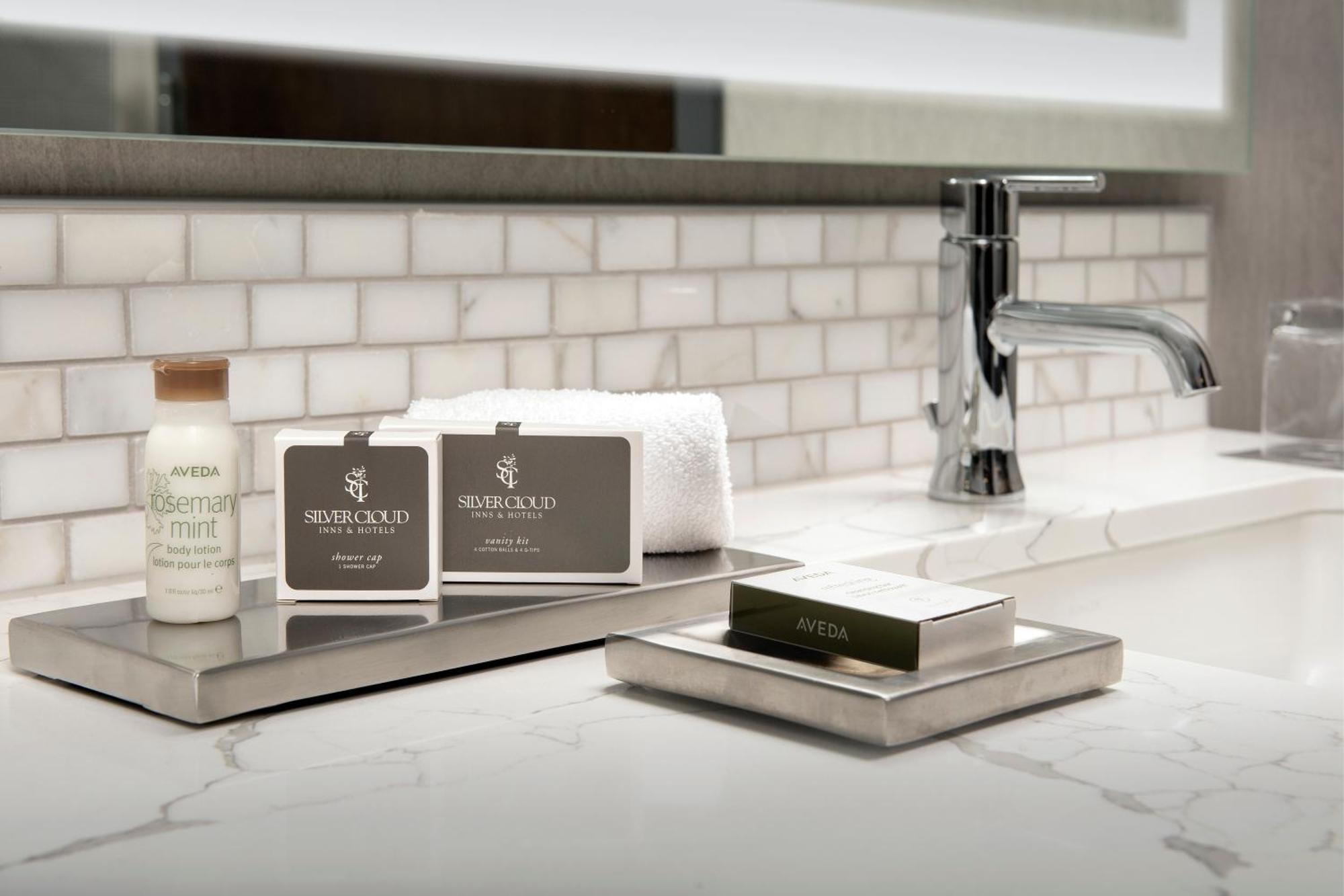 Hotel Silver Cloud - Broadway 4*