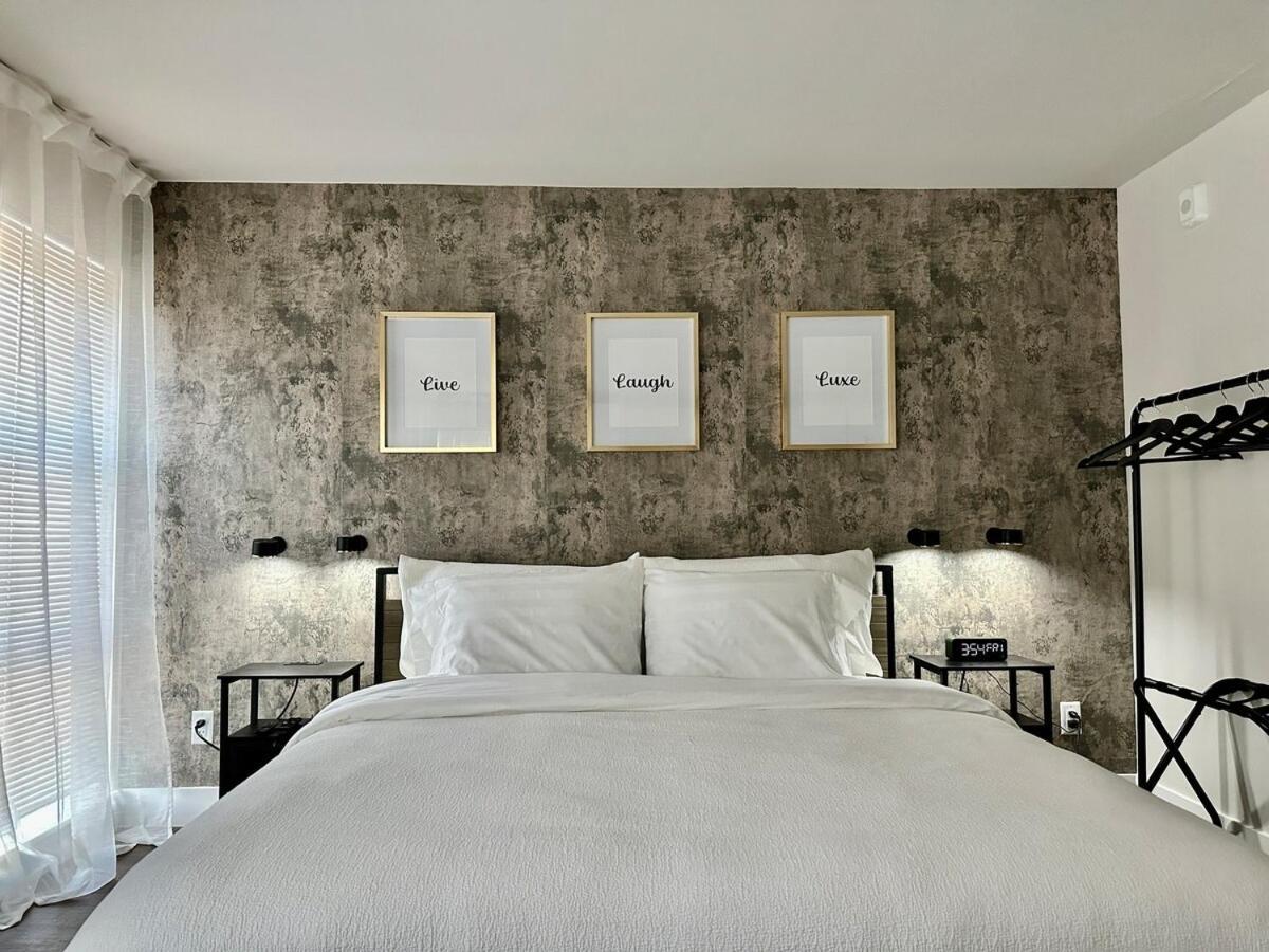 Apartment Luxe Modern Retreat In The