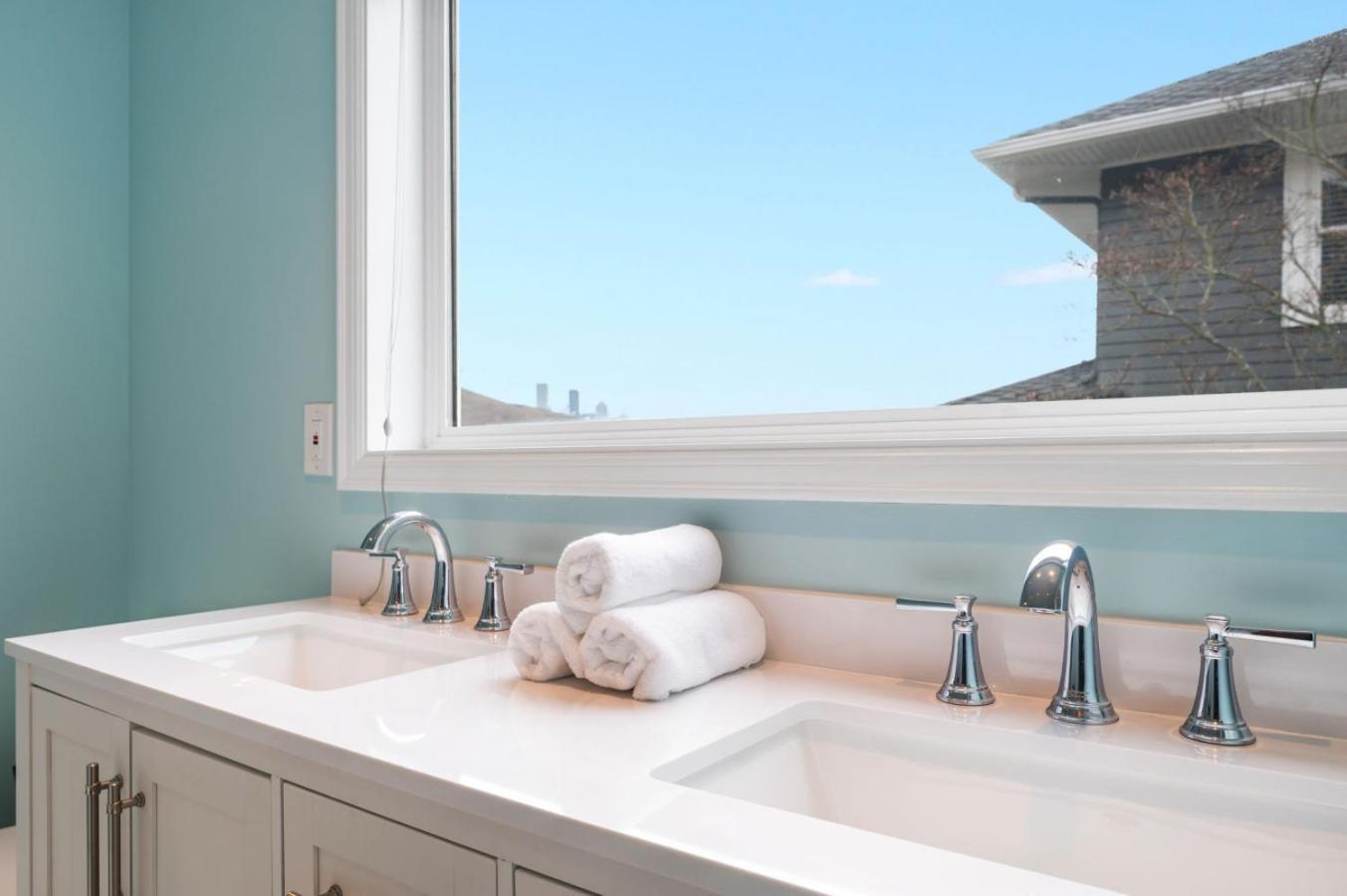 3br 3ba Kerry Park Retreat In Queen Anne *
