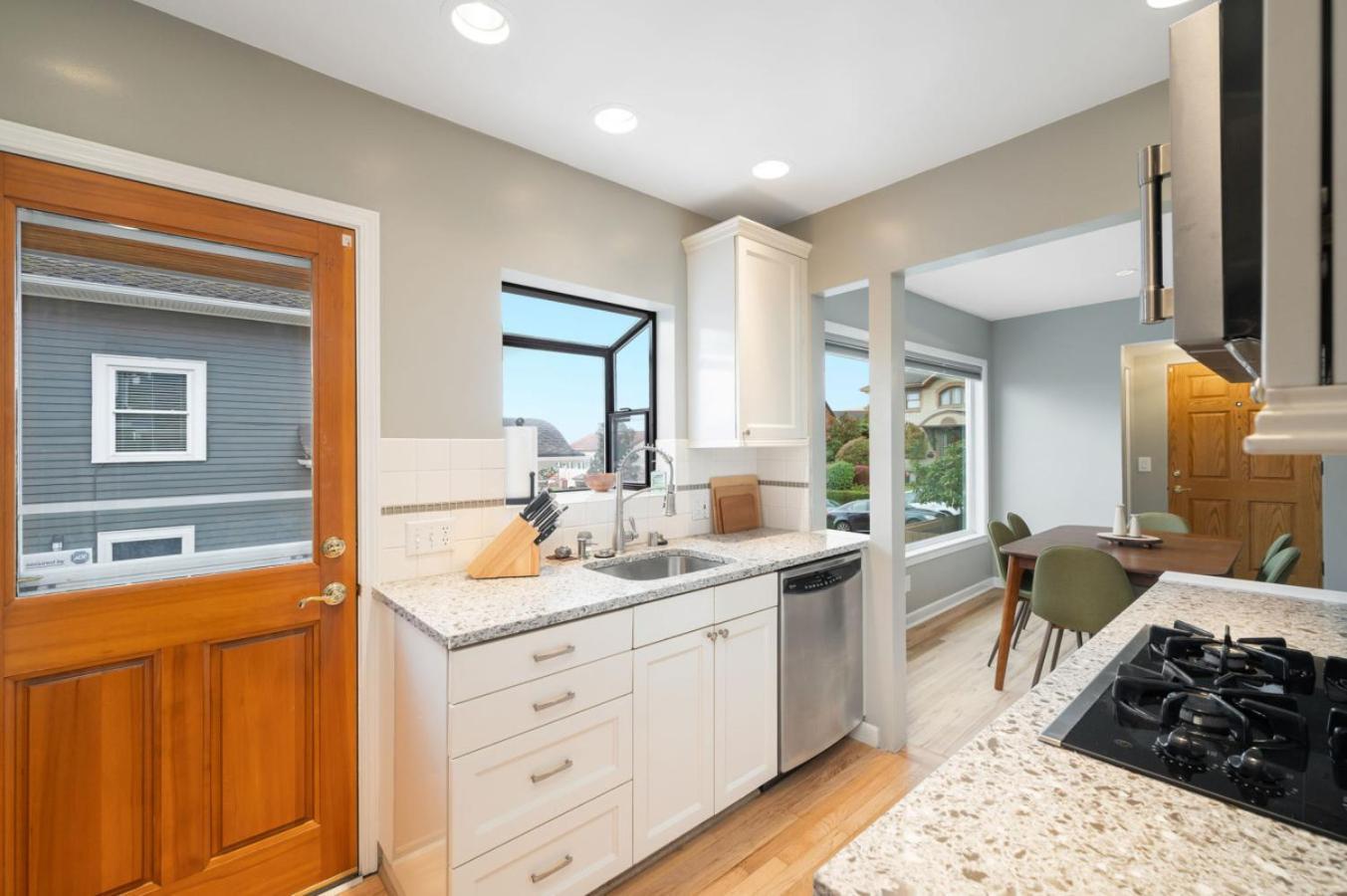 Holiday home 3br 3ba Kerry Park Retreat In Queen Anne *
