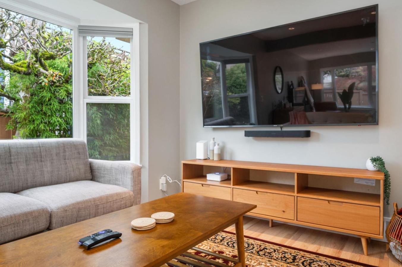 3br 3ba Kerry Park Retreat In Queen Anne Holiday home *