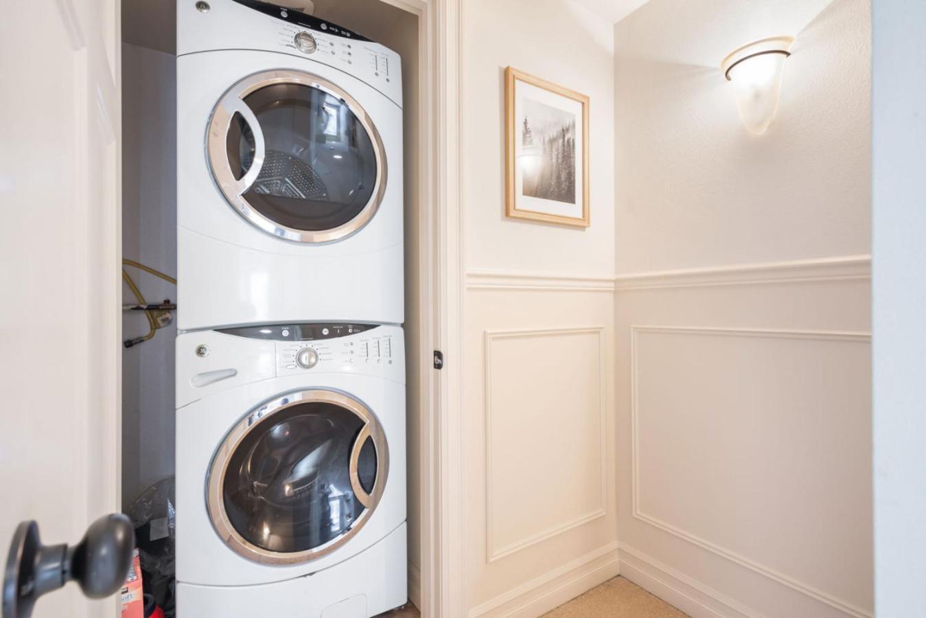 3br 2ba Kinnear Townhouse In Queen Anne, Seattle