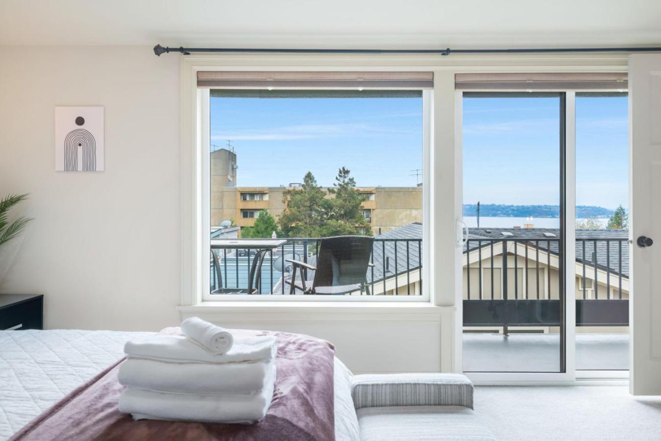 Holiday home 3br 2ba Kinnear Townhouse In Queen Anne, Seattle