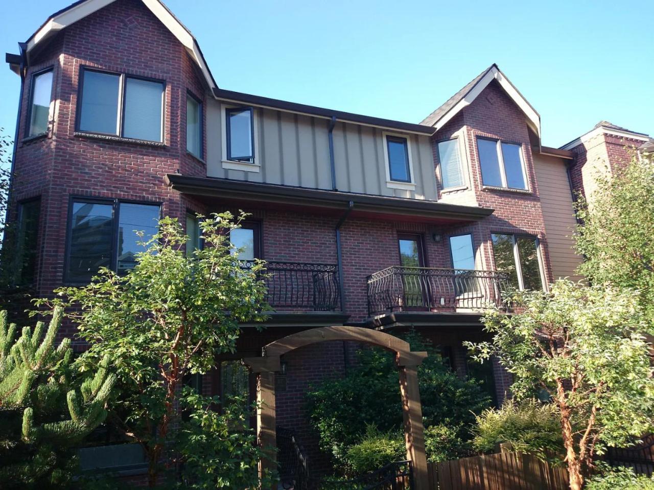 3br 2ba Kinnear Townhouse In Queen Anne, Holiday home *