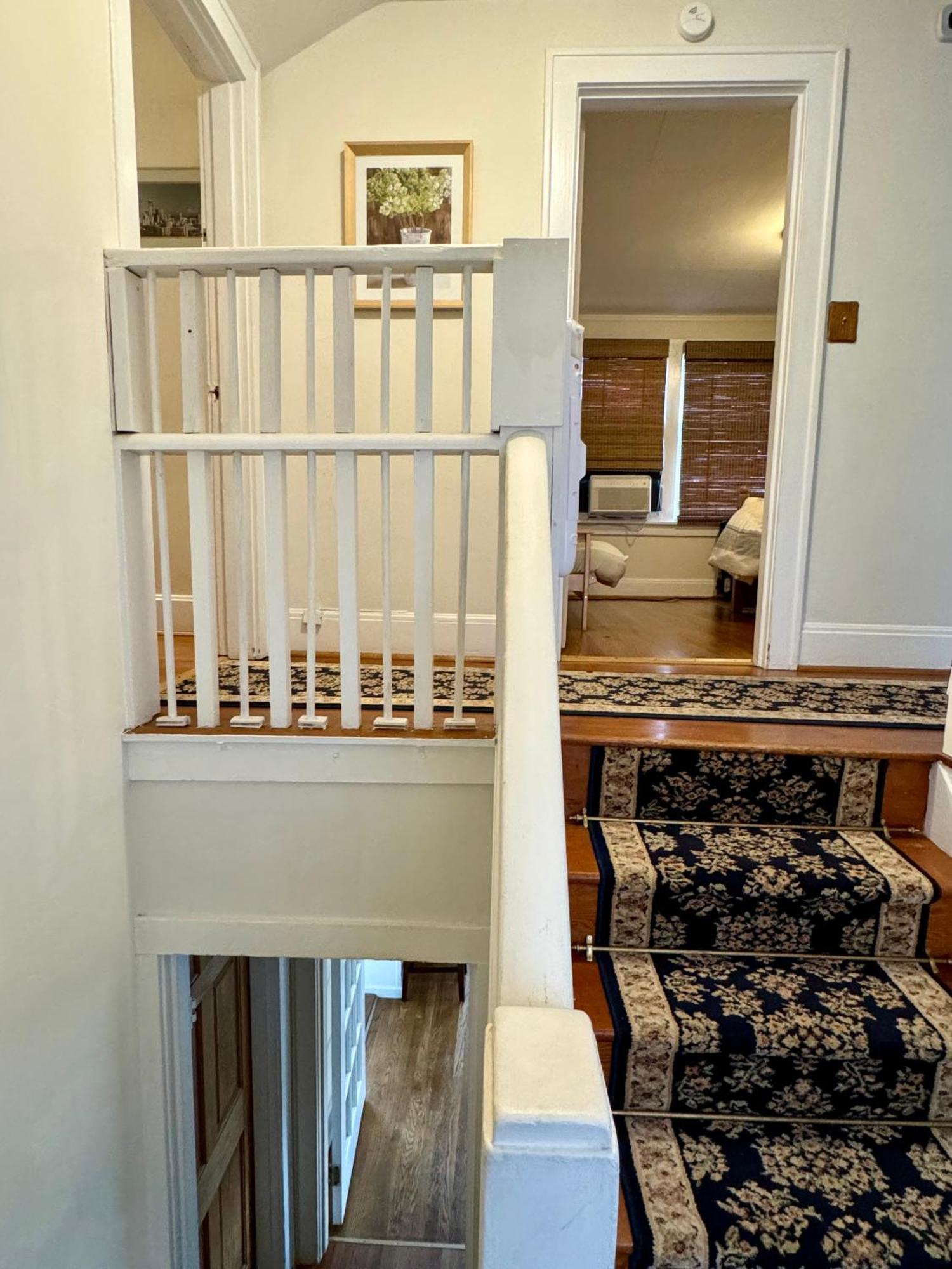 Queen Bea-seattle-queen Anne-upper Level Seattle