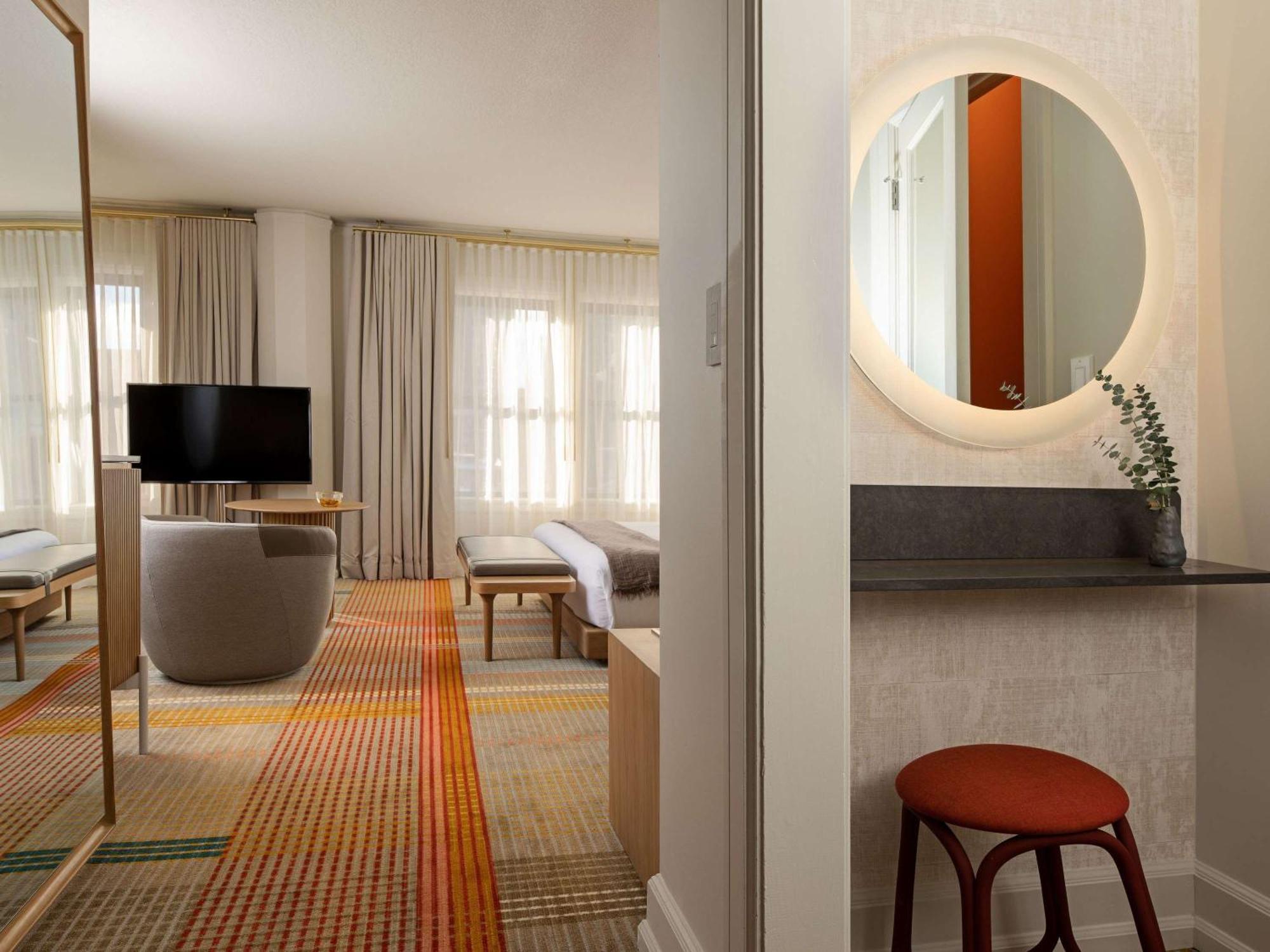Hotel Andra Mgallery Collection
