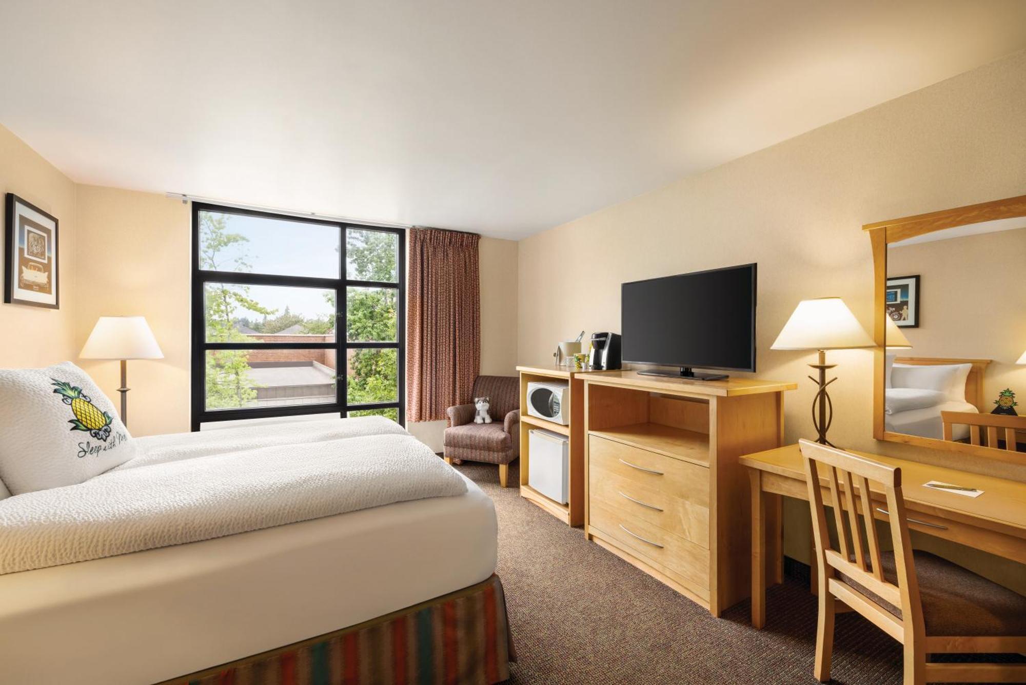 Staypineapple, Inn, District Hotel 3*