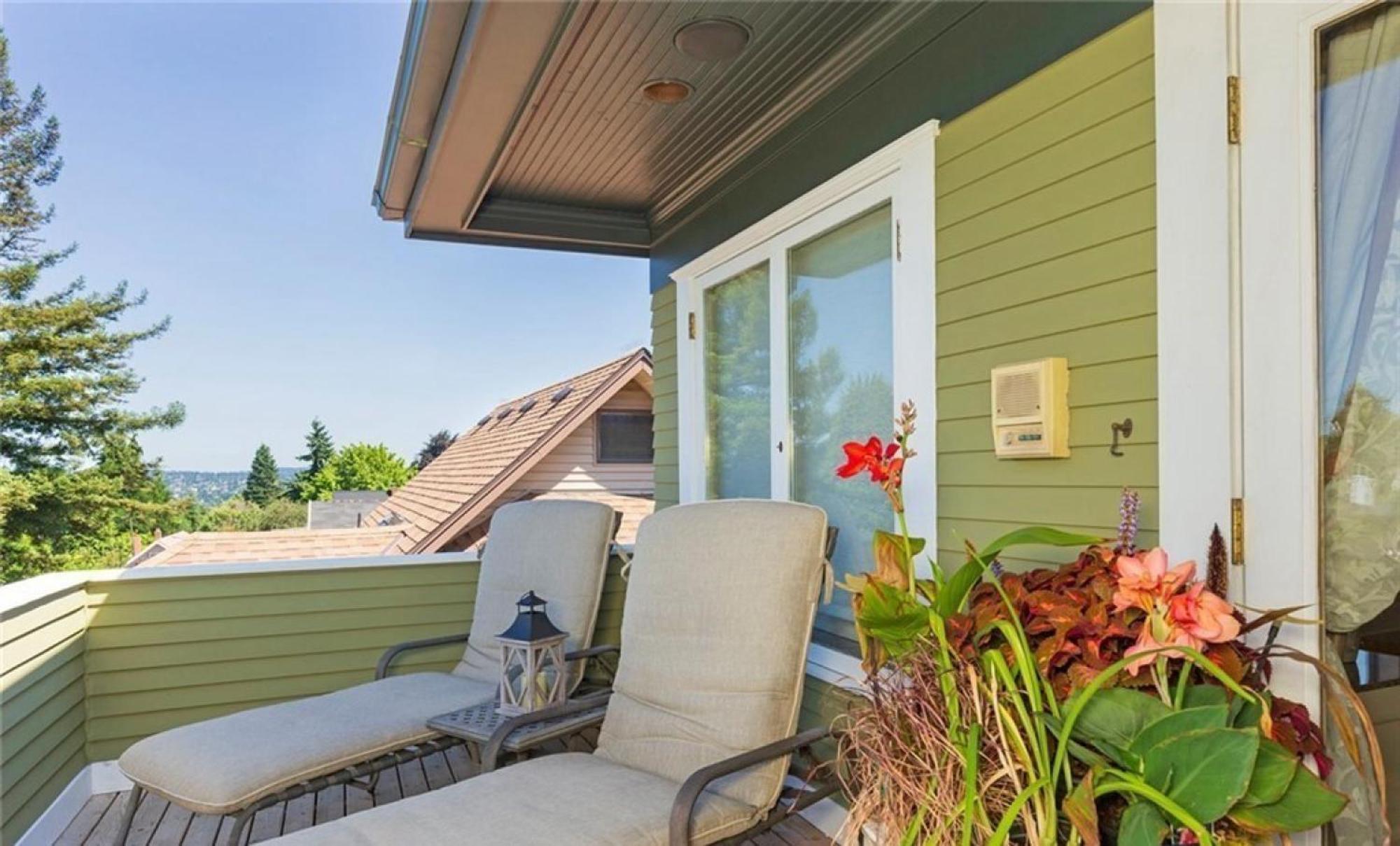Escape Queen Anne W Private Deck 5* Seattle