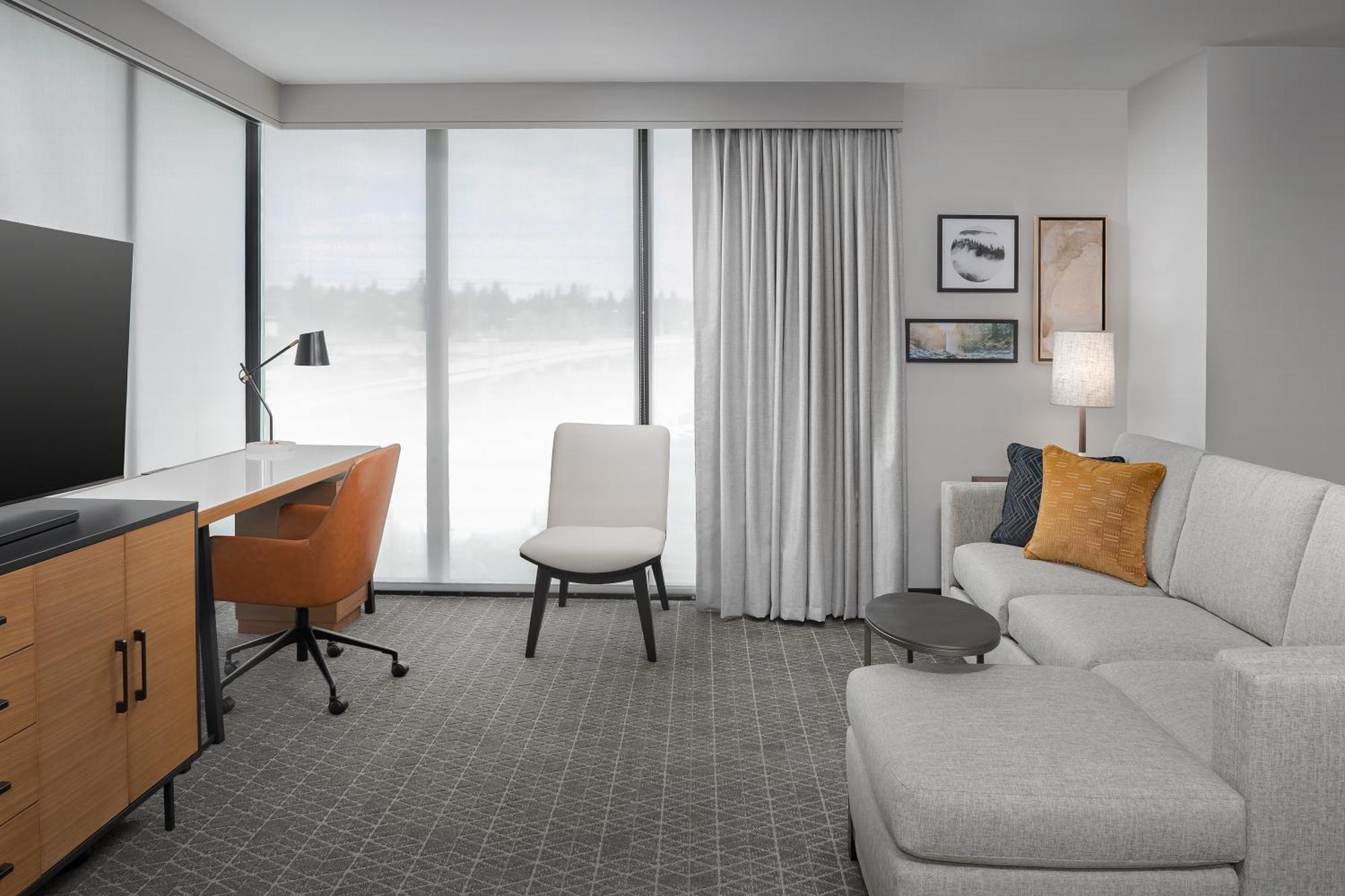 Hotel By Marriott Northgate Station Seattle