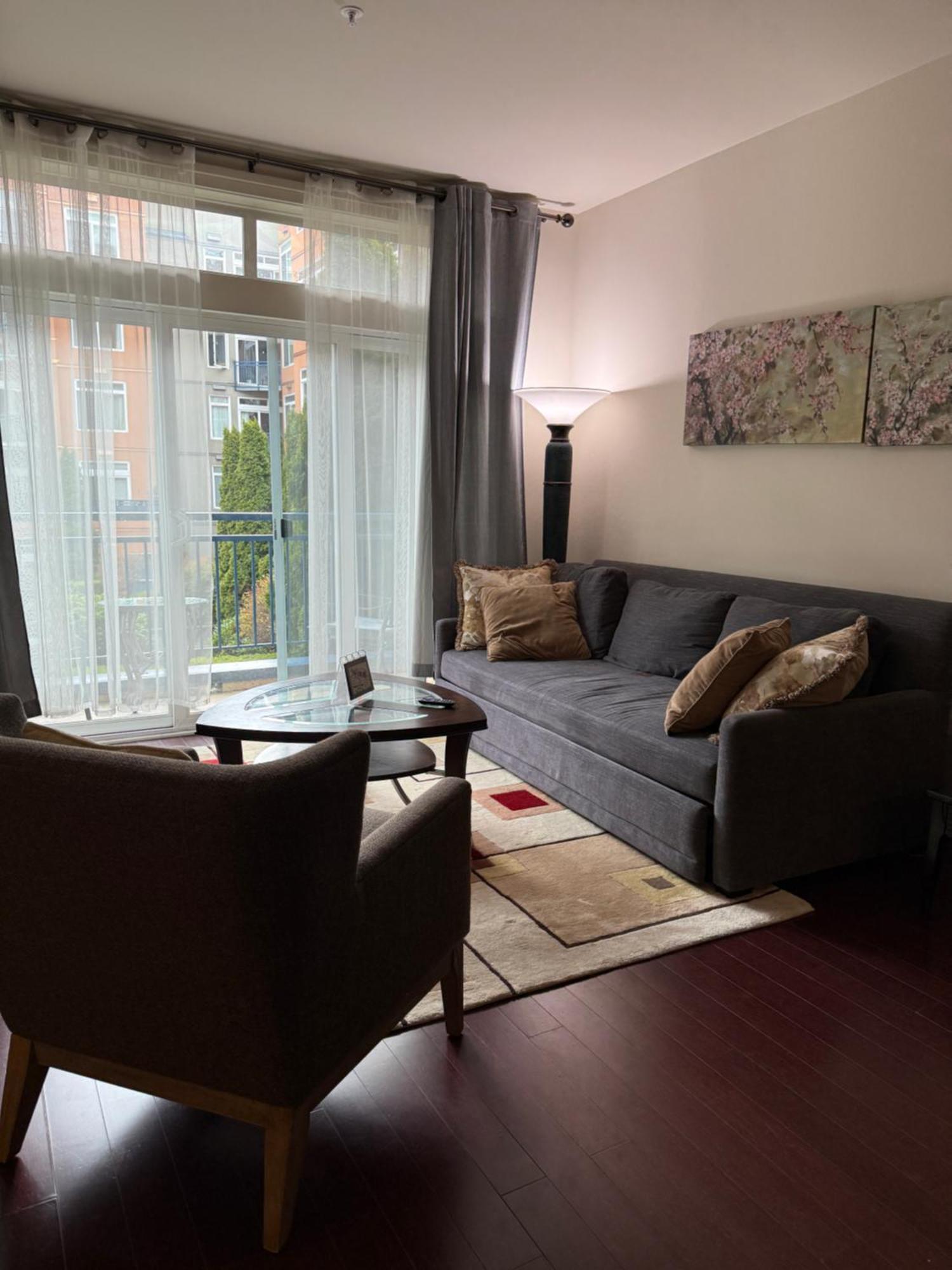 Apartment Cozy Nearby Attractions Center