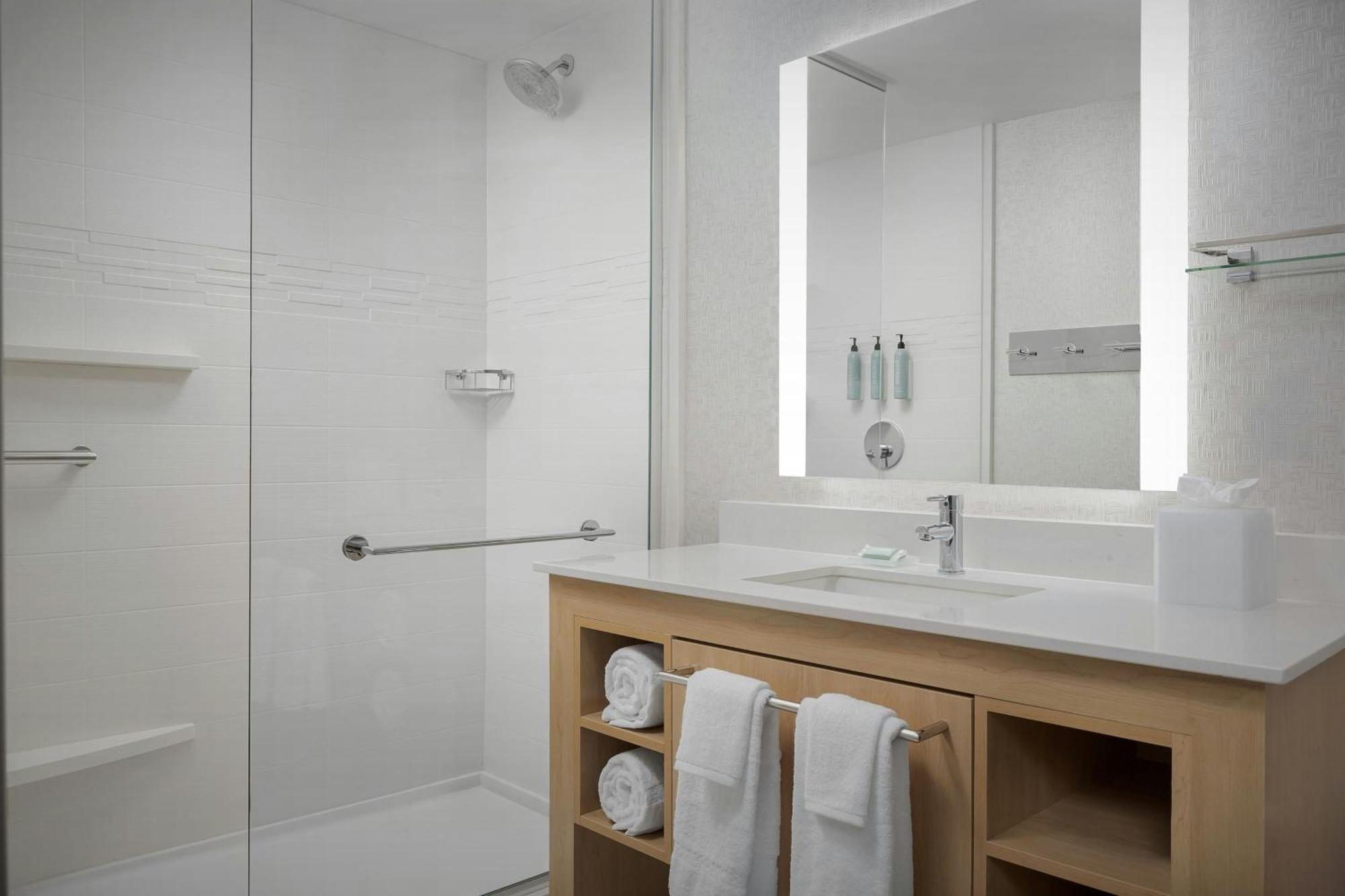 Hotel By Marriott Northgate Station 3*
