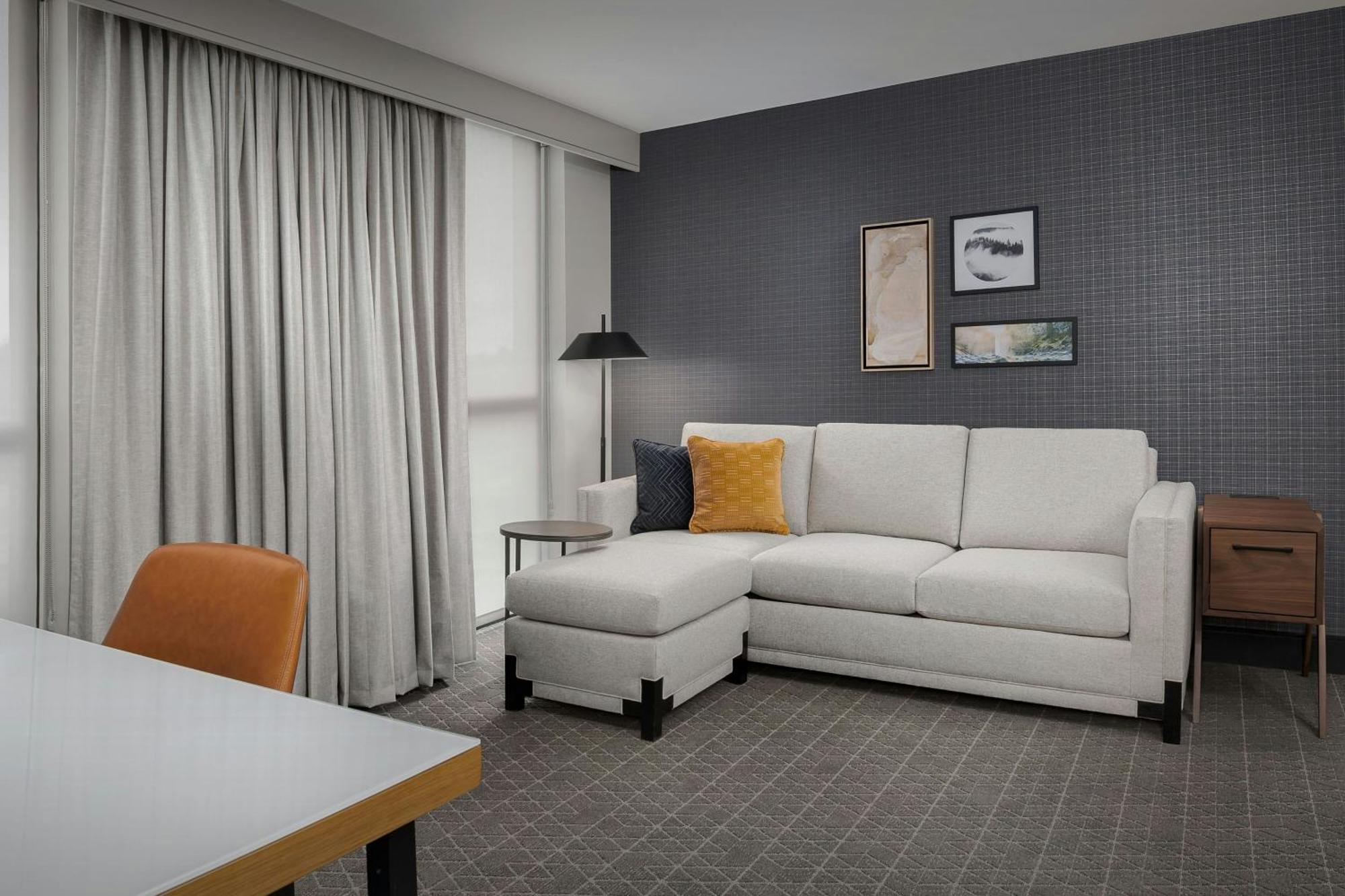 Hotel By Marriott Northgate Station 3*