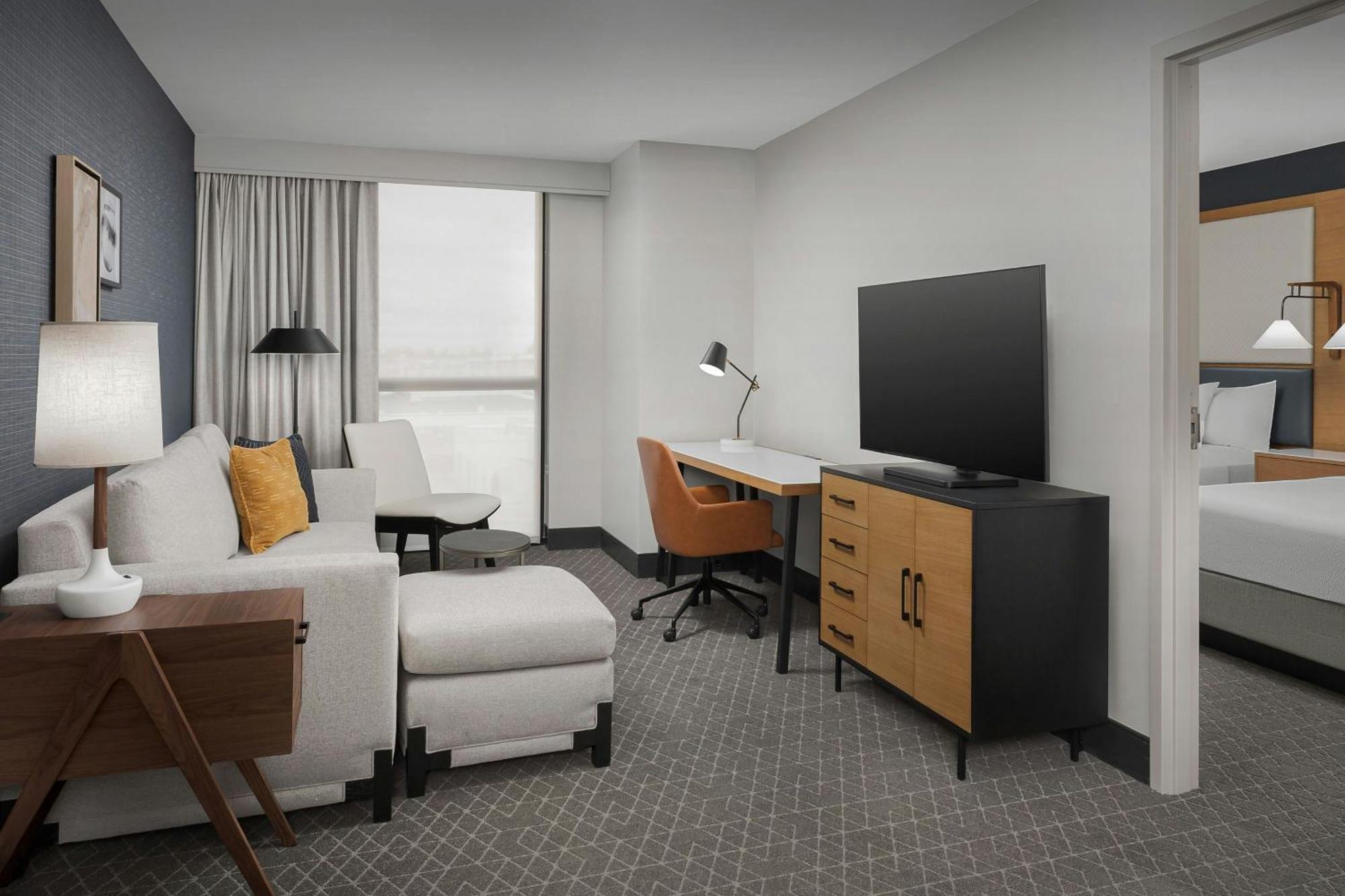 By Marriott Northgate Station Hotel