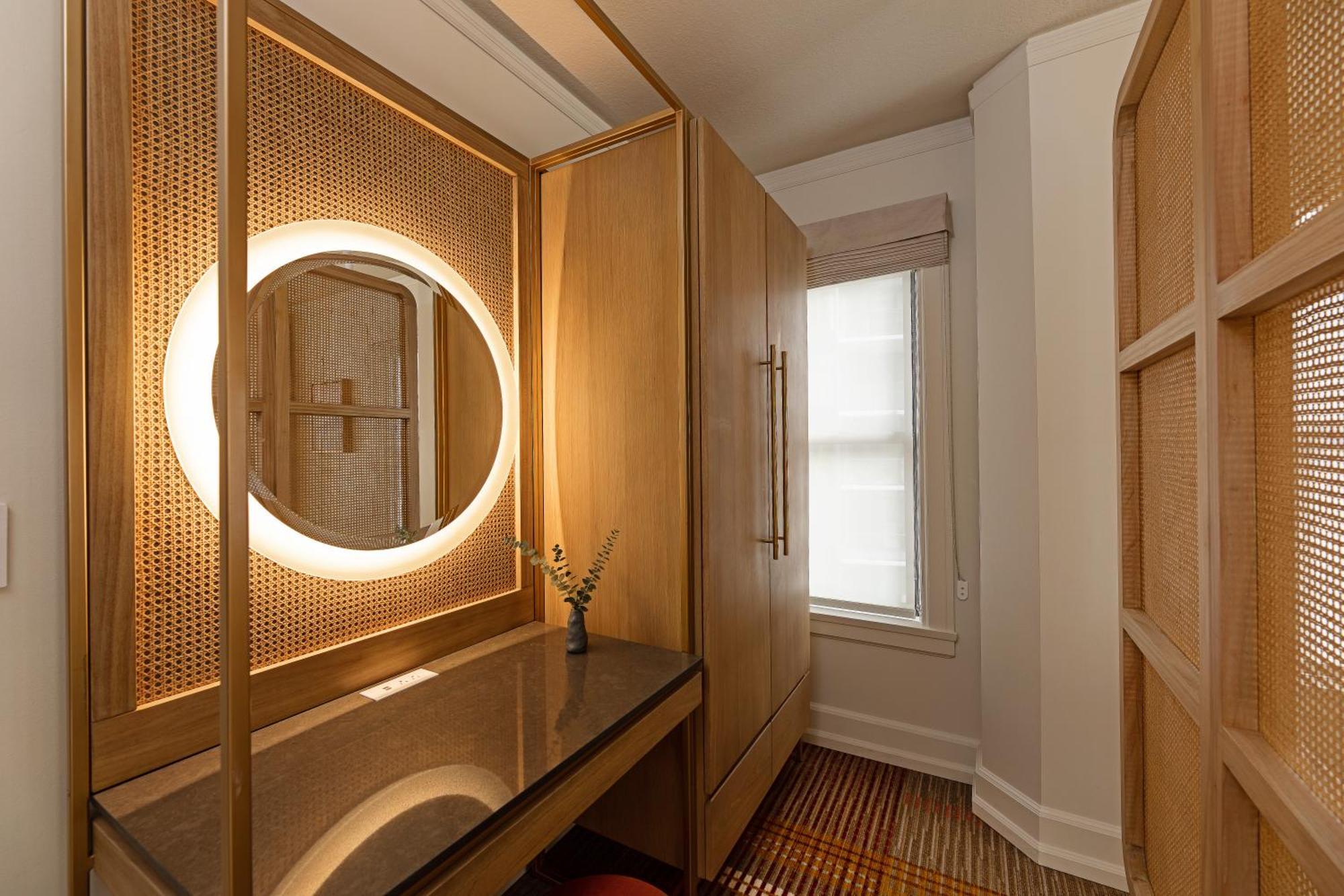 Andra Mgallery Collection Hotel 4*