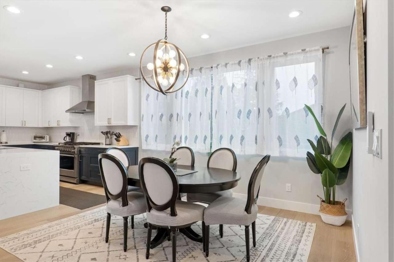 Holiday home New House With Chef's Kitchen And Spa-like Seattle