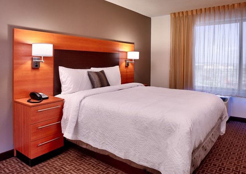 By Marriott District Hotel Seattle