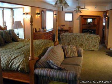 Bed & Breakfast Bacon Mansion 3*