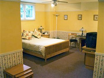 Bed & Breakfast Bacon Mansion 3*